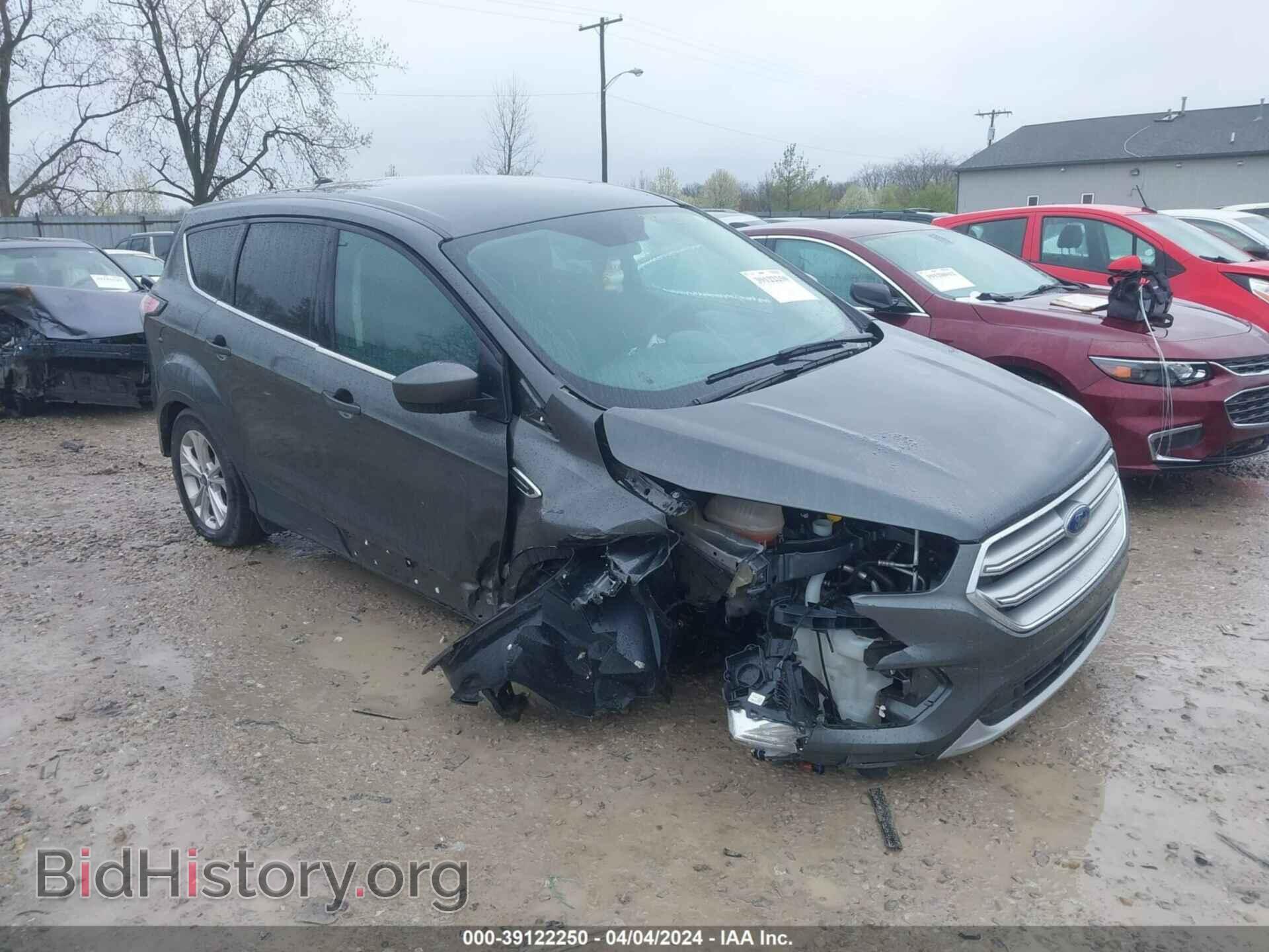 Фотография 1FMCU0GD3HUC76330 - FORD ESCAPE 2017