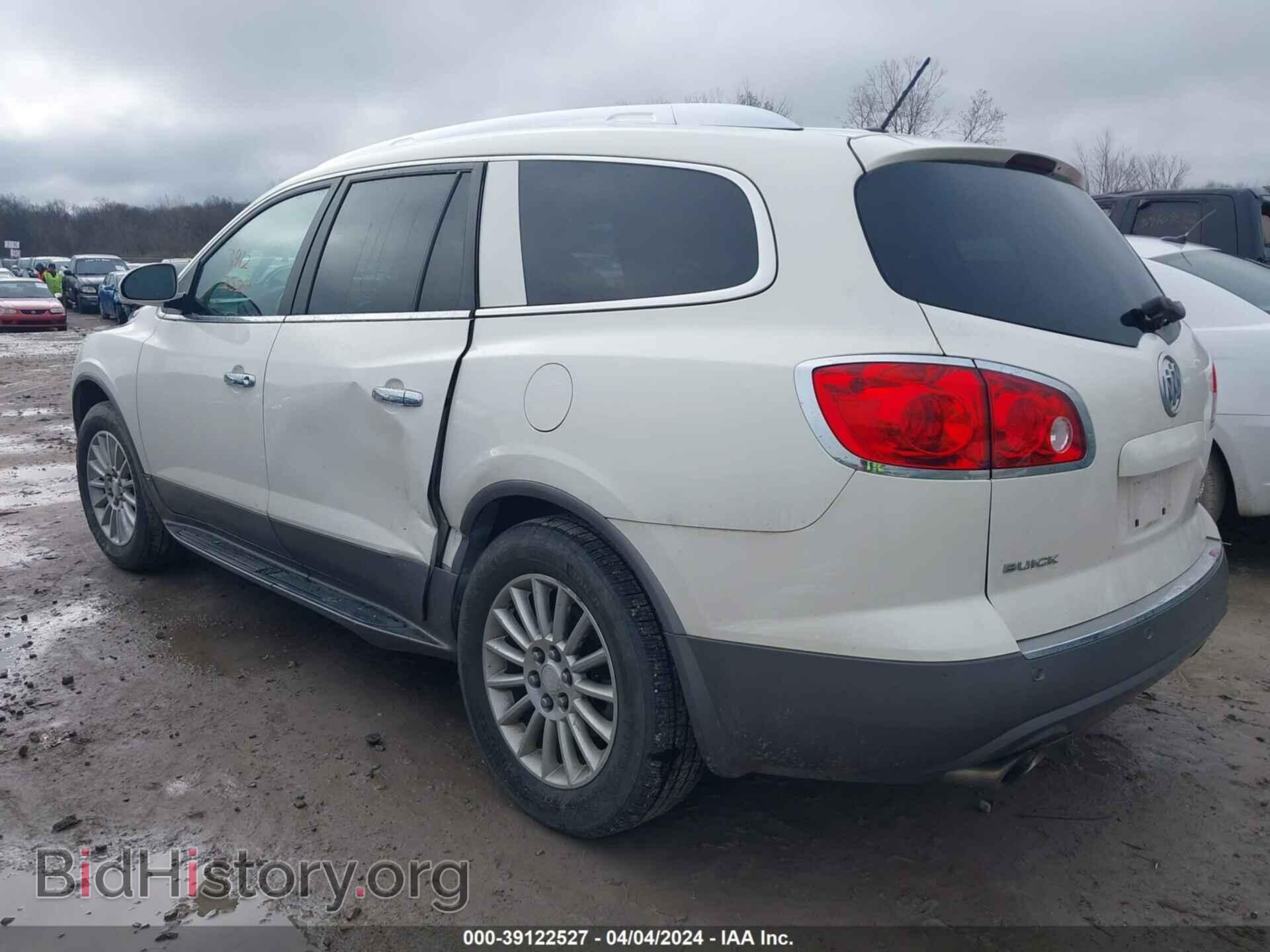 2011 BUICK ENCLAVE - VIN: 5GAKVAEDXBJ102657 - Фото 3