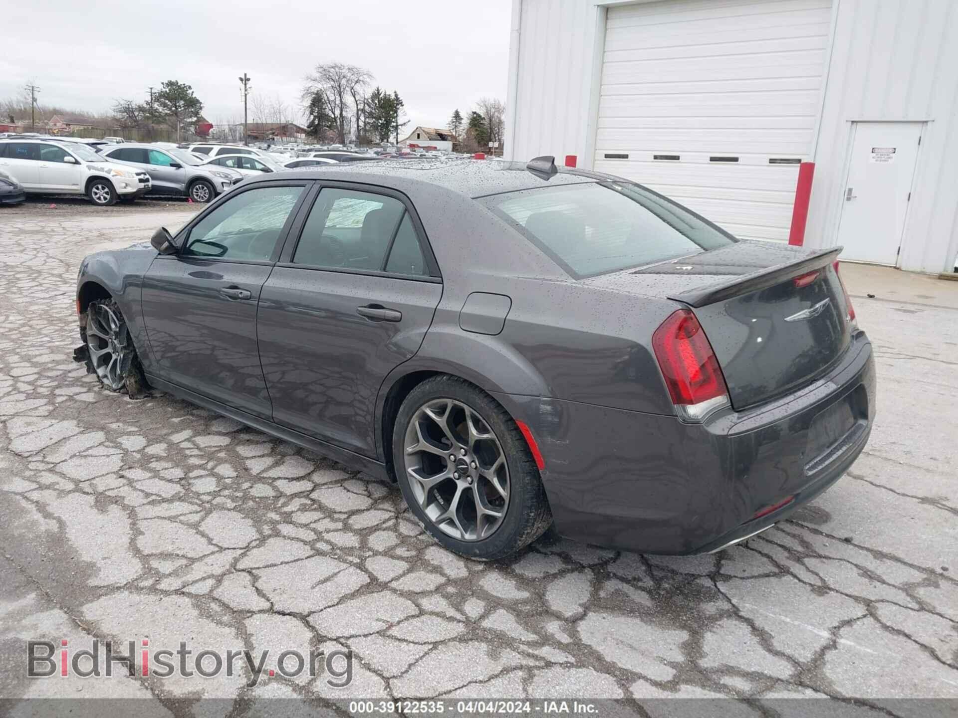 2018 CHRYSLER 300 - VIN: 2C3CCABG2JH240169 - Фото 3