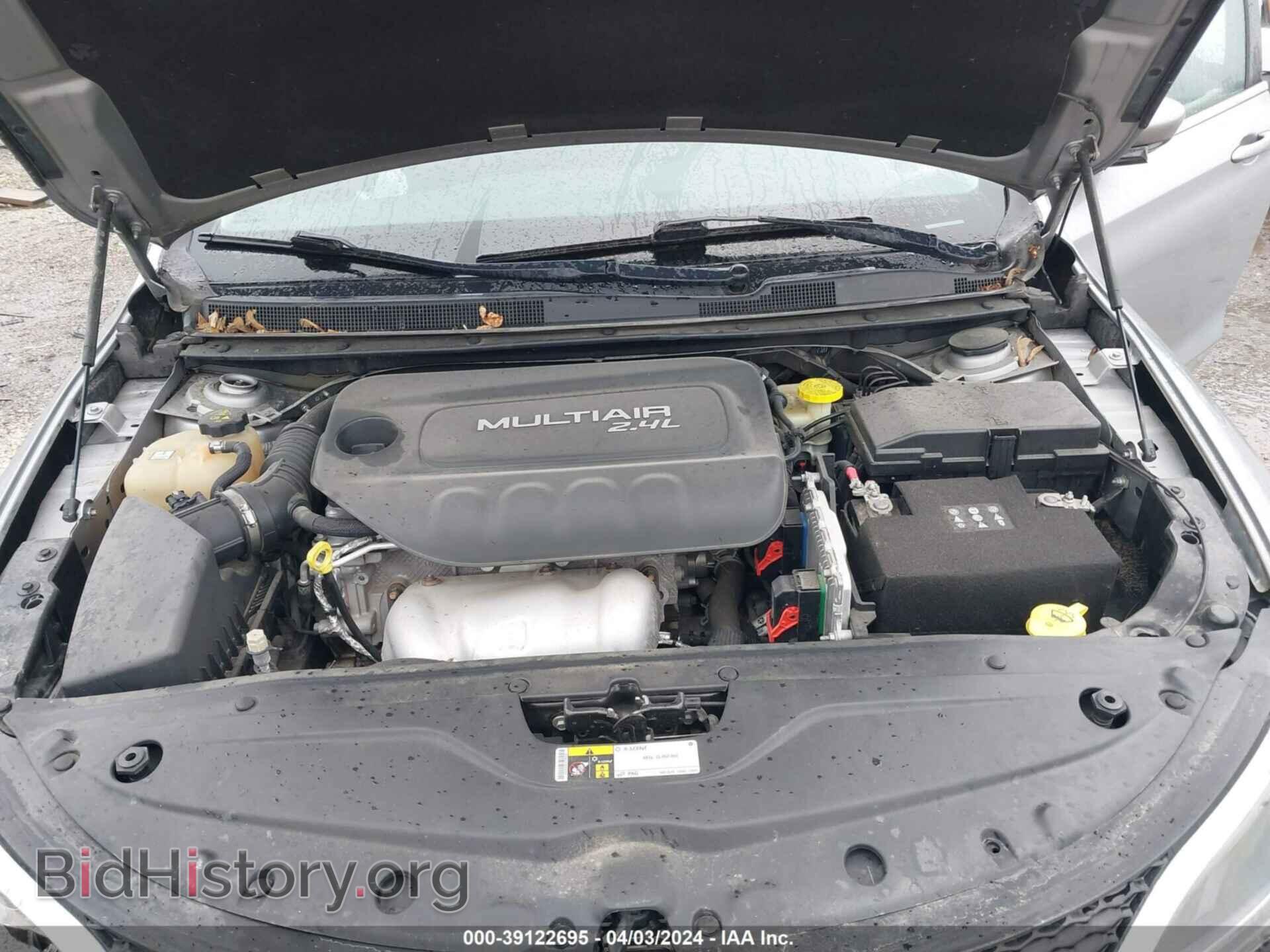 2015 CHRYSLER 200 - VIN: 1C3CCCAB8FN649227 - Фото 10