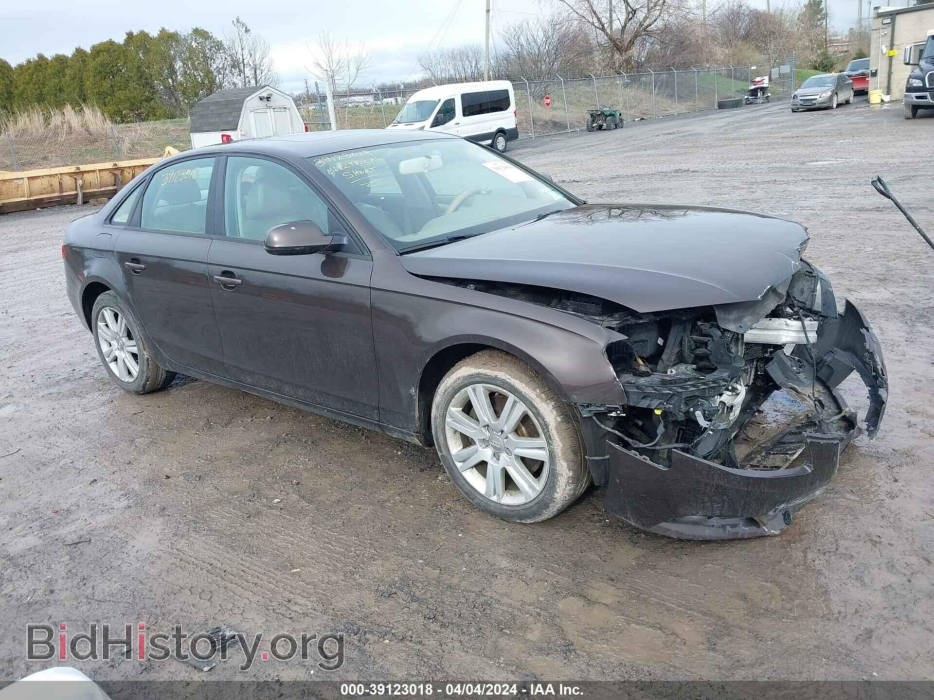 Photo WAUBFAFL5BN006796 - AUDI A4 2011