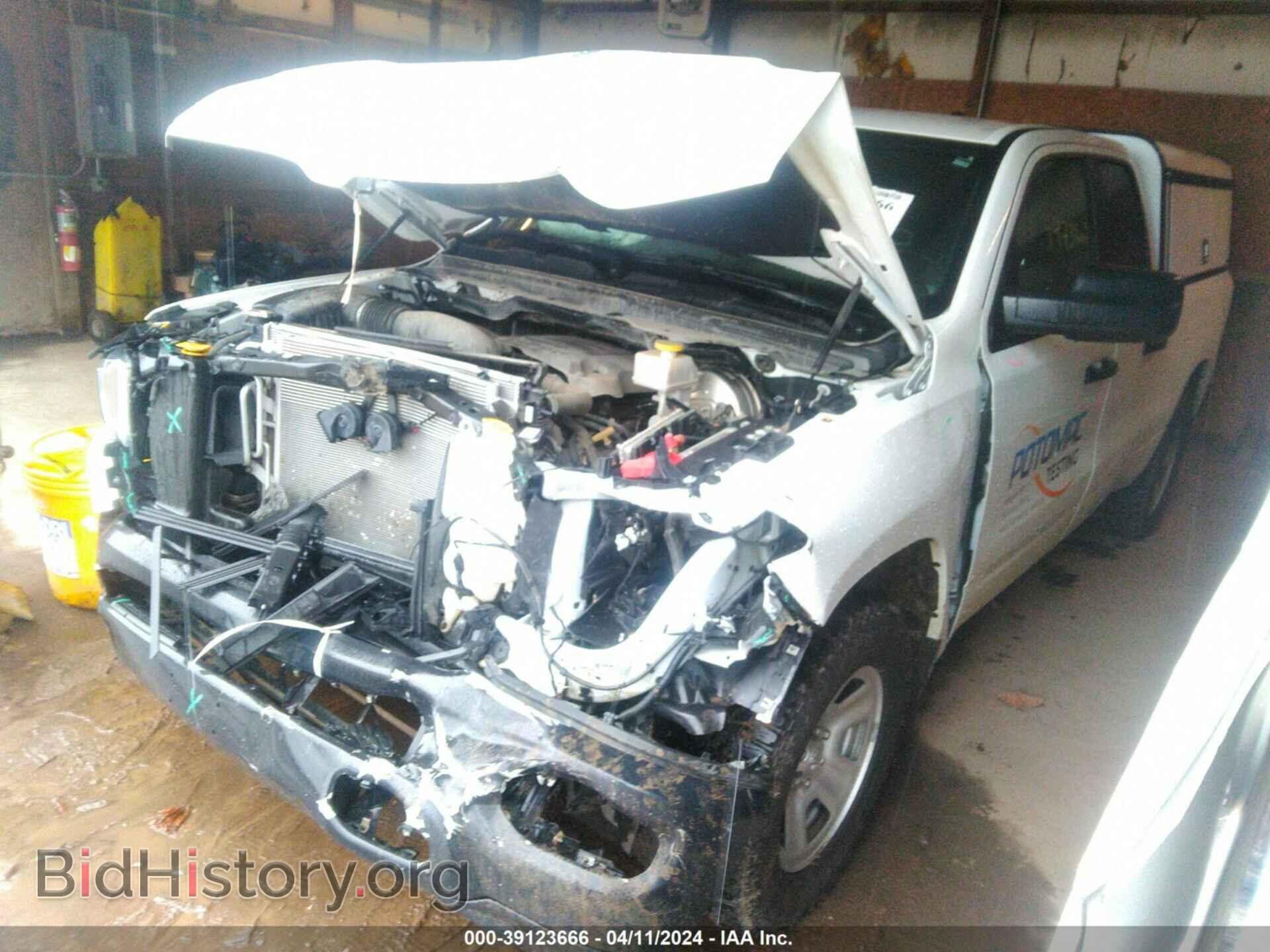 2022 RAM 1500 - VIN: 1C6SRFCT0NN282973 - Photo 2