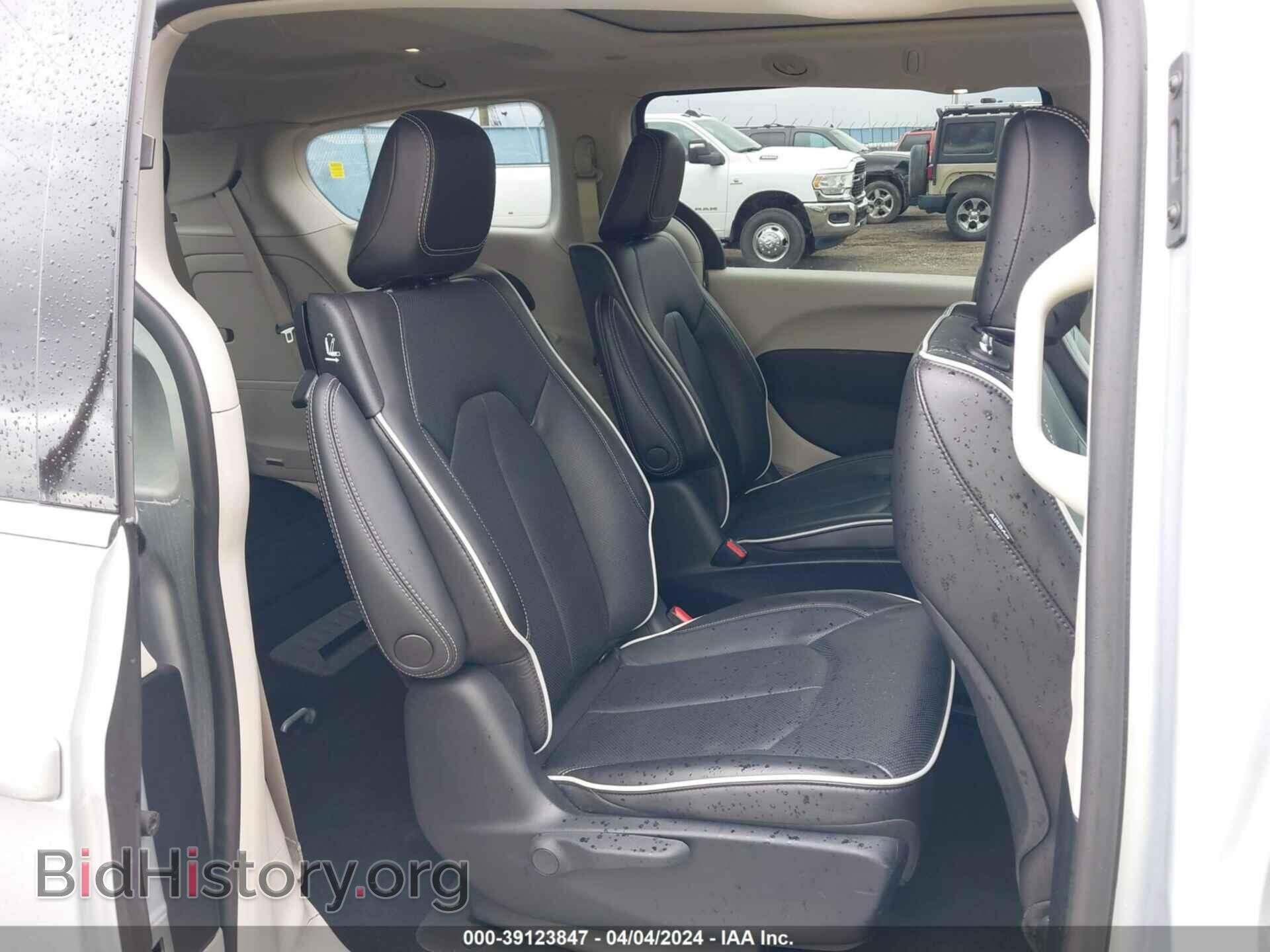 2023 CHRYSLER PACIFICA HYBRID - VIN: 2C4RC1S79PR618125 - Фото 8