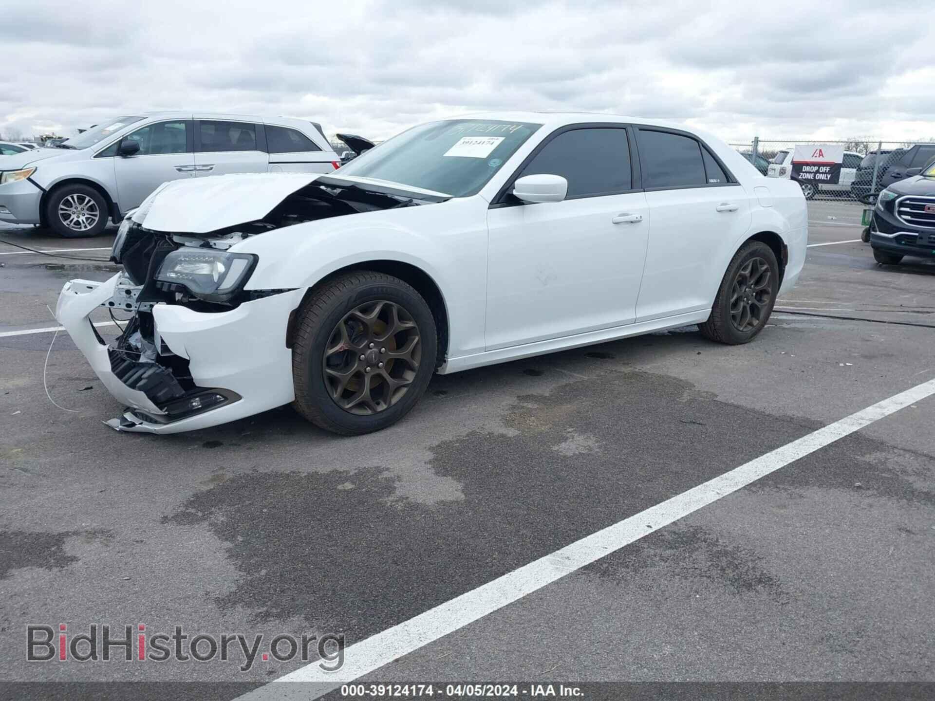 2016 CHRYSLER 300 - VIN: 2C3CCAGG1GH282995 - Фото 2