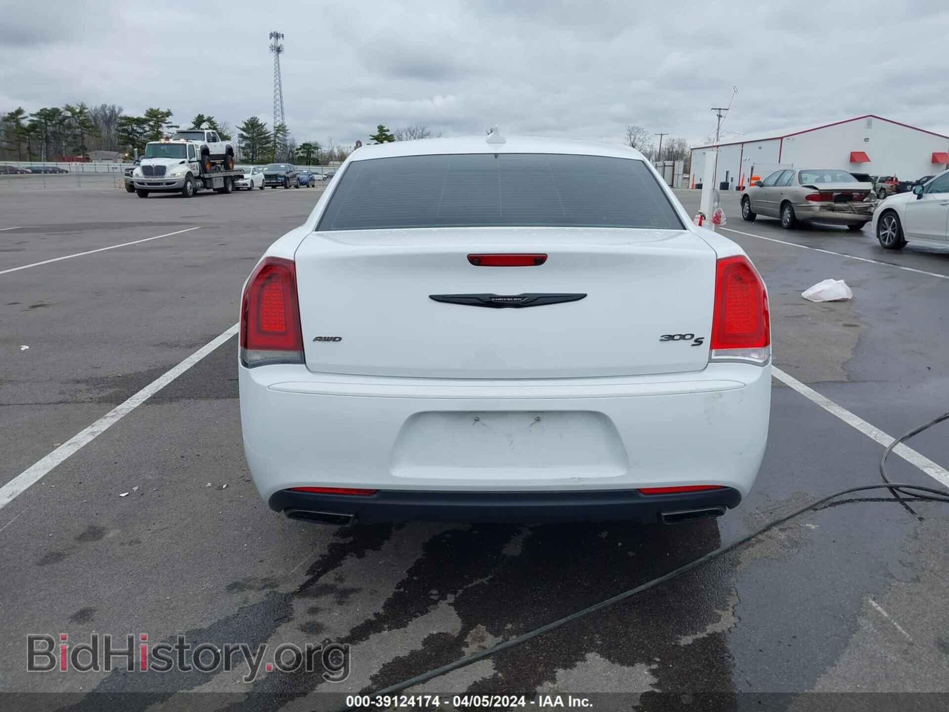 2016 CHRYSLER 300 - VIN: 2C3CCAGG1GH282995 - Фото 17