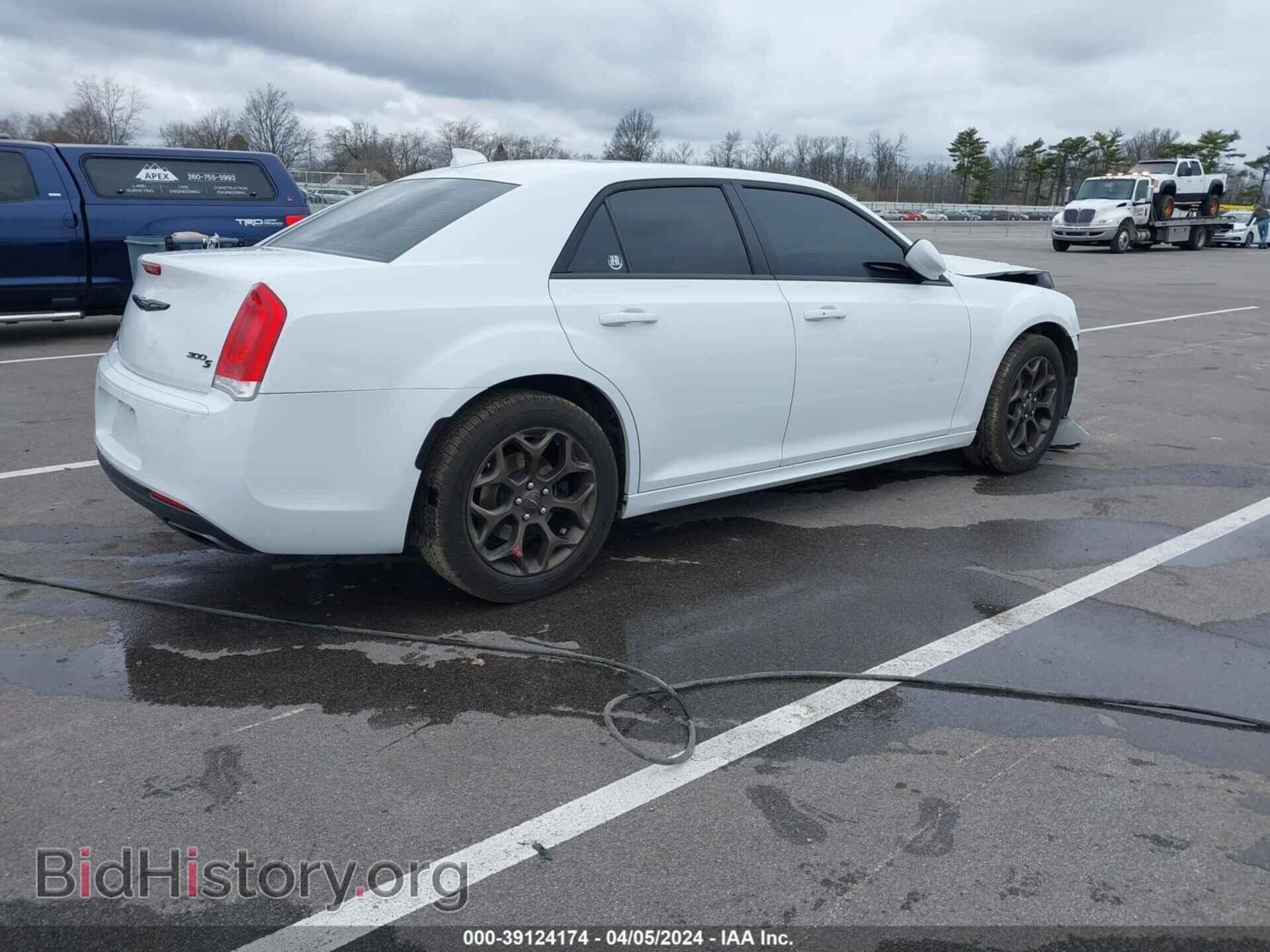 2016 CHRYSLER 300 - VIN: 2C3CCAGG1GH282995 - Фото 4