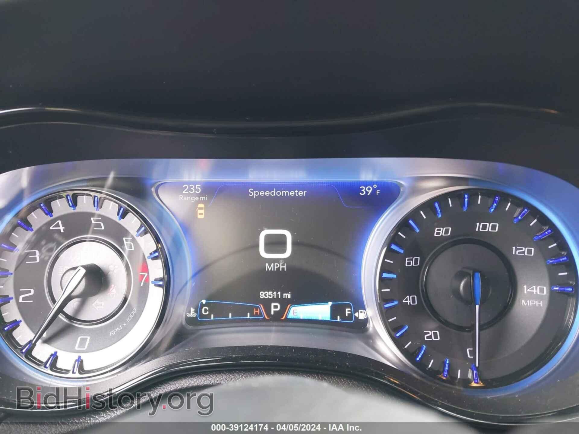 2016 CHRYSLER 300 - VIN: 2C3CCAGG1GH282995 - Фото 7