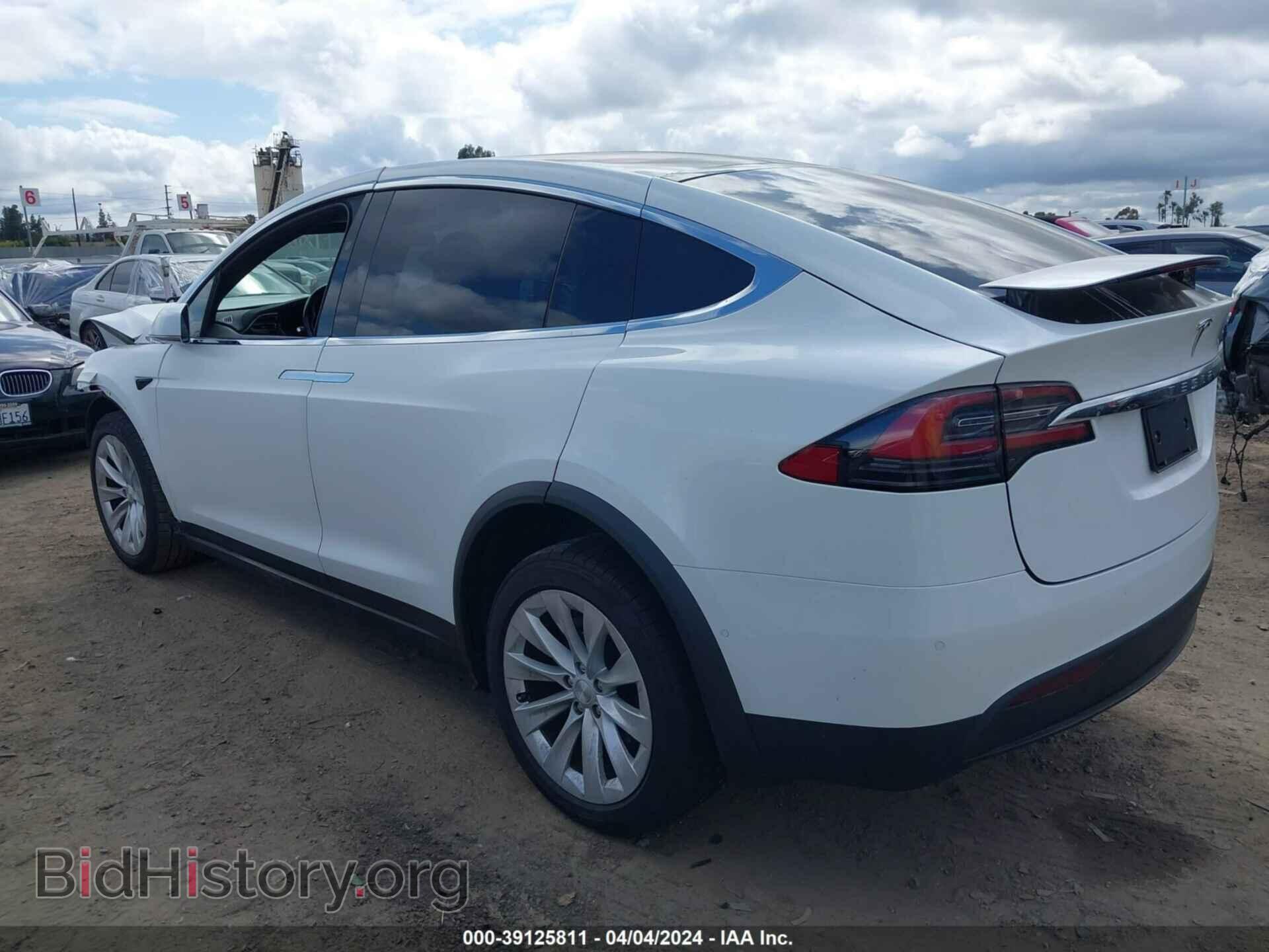2017 TESLA MODEL X - VIN: 5YJXCAE27HF038070 - Фото 3