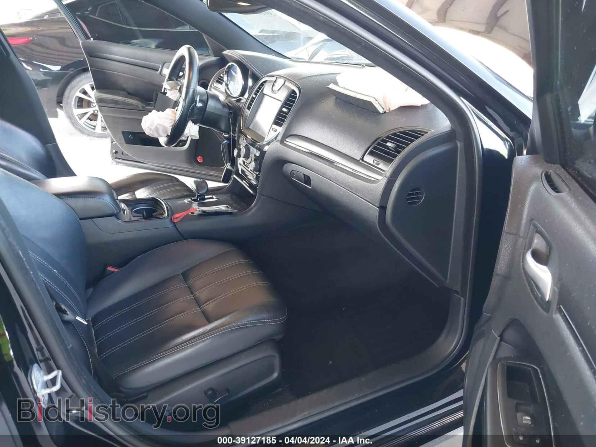 2014 CHRYSLER 300 - VIN: 2C3CCAGG8EH283882 - Фото 5
