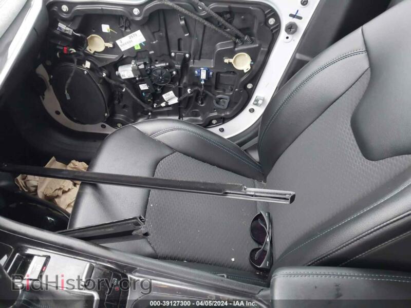 2022 Jeep COMPASS (VIN 3C4NJDBB0NT134672) — фото 5 из 19