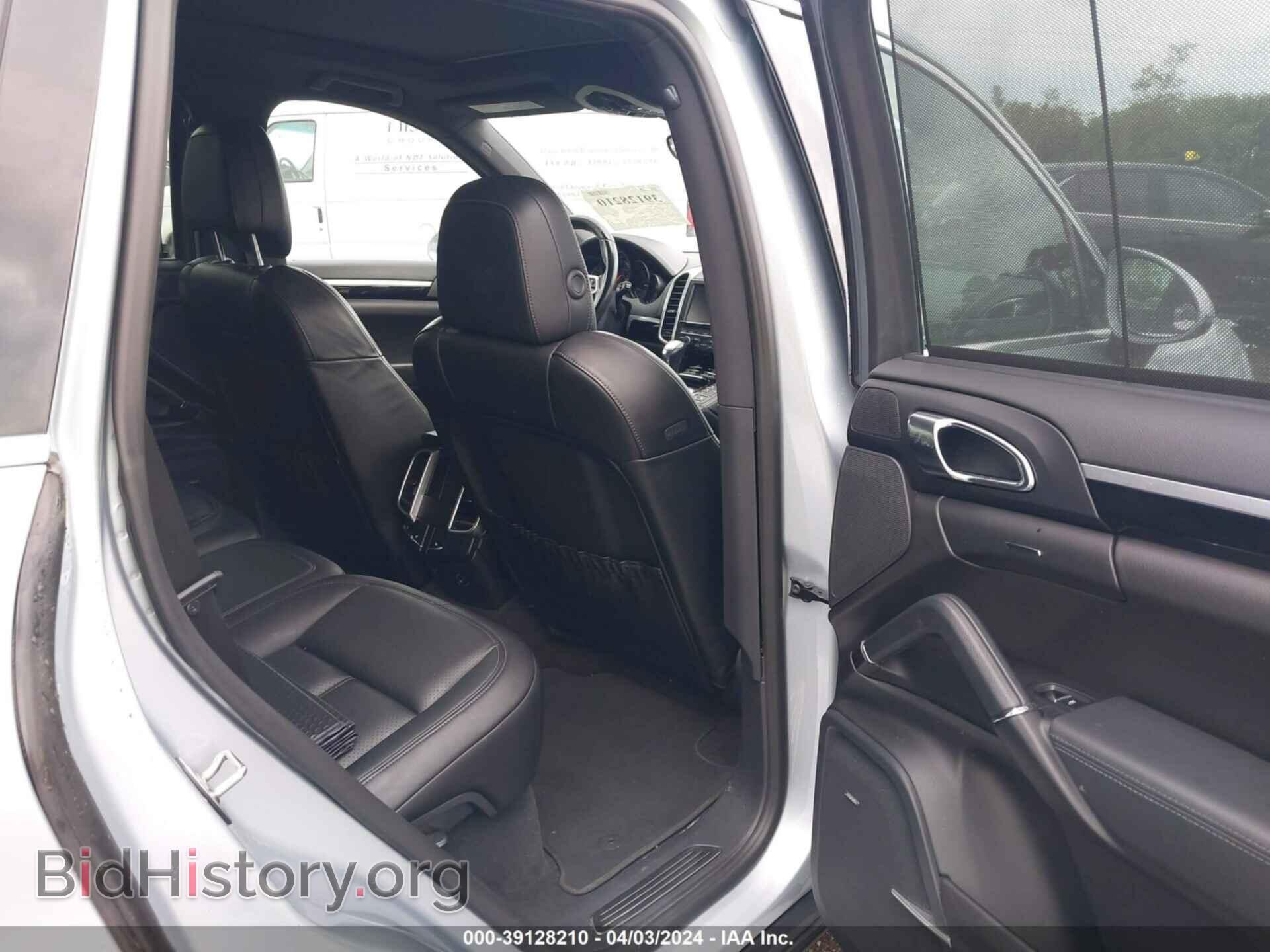 2016 PORSCHE CAYENNE - VIN: WP1AA2A20GLA03226 - Фото 8