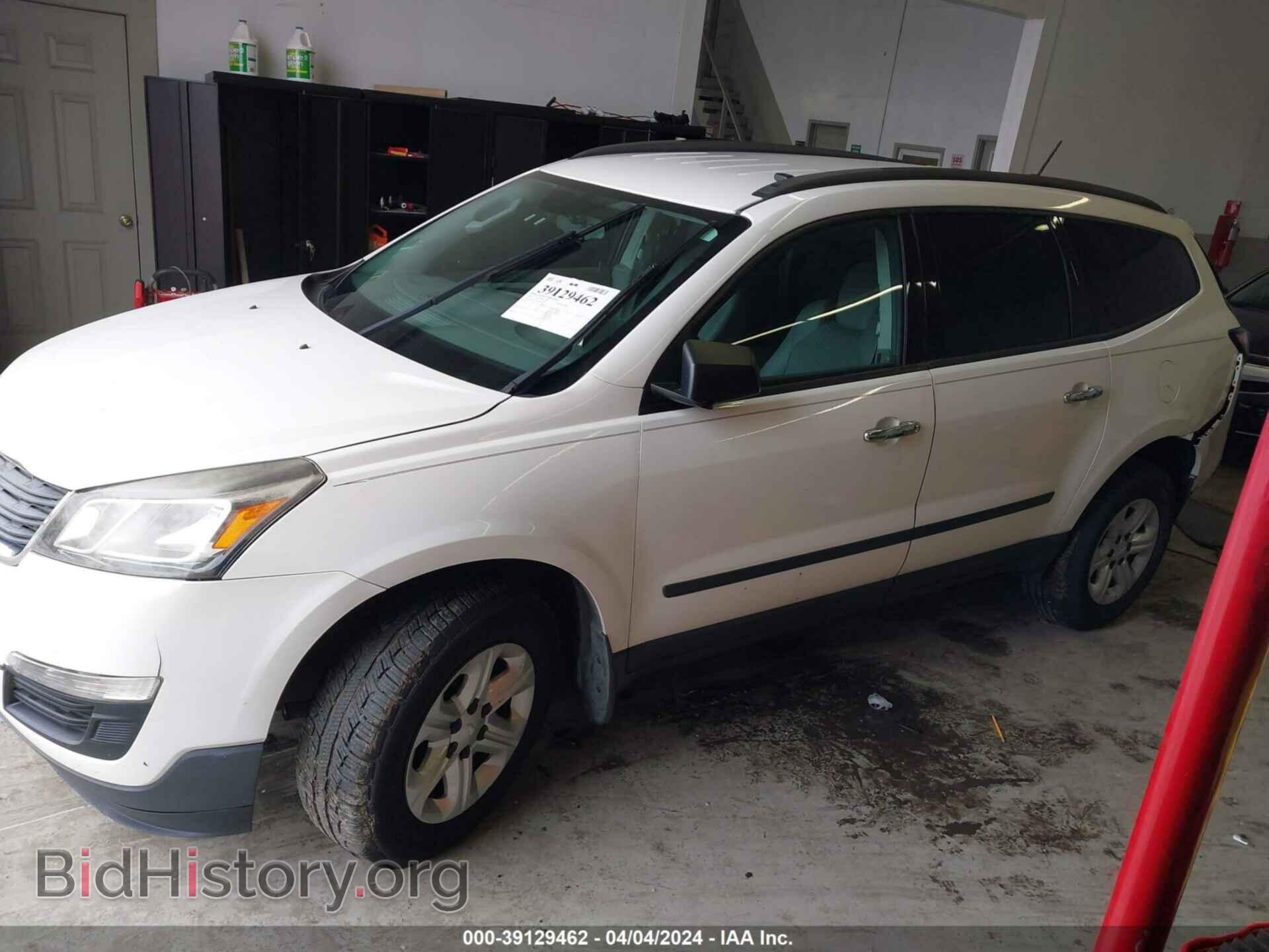 2013 CHEVROLET TRAVERSE - VIN: 1GNKRFKD8DJ117558 - Фото 2