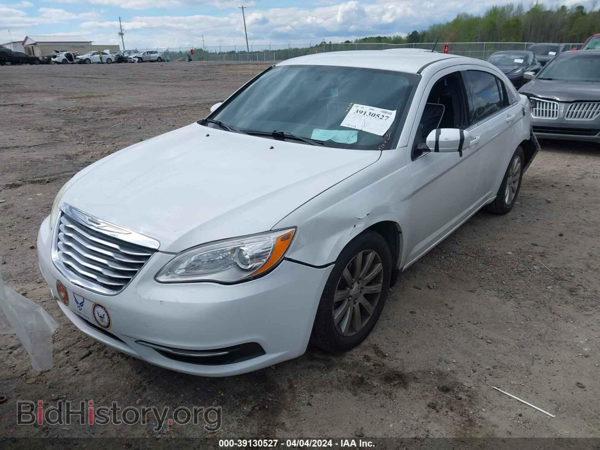2014 CHRYSLER 200 - VIN: 1C3CCBBB4EN191483 - Фото 2