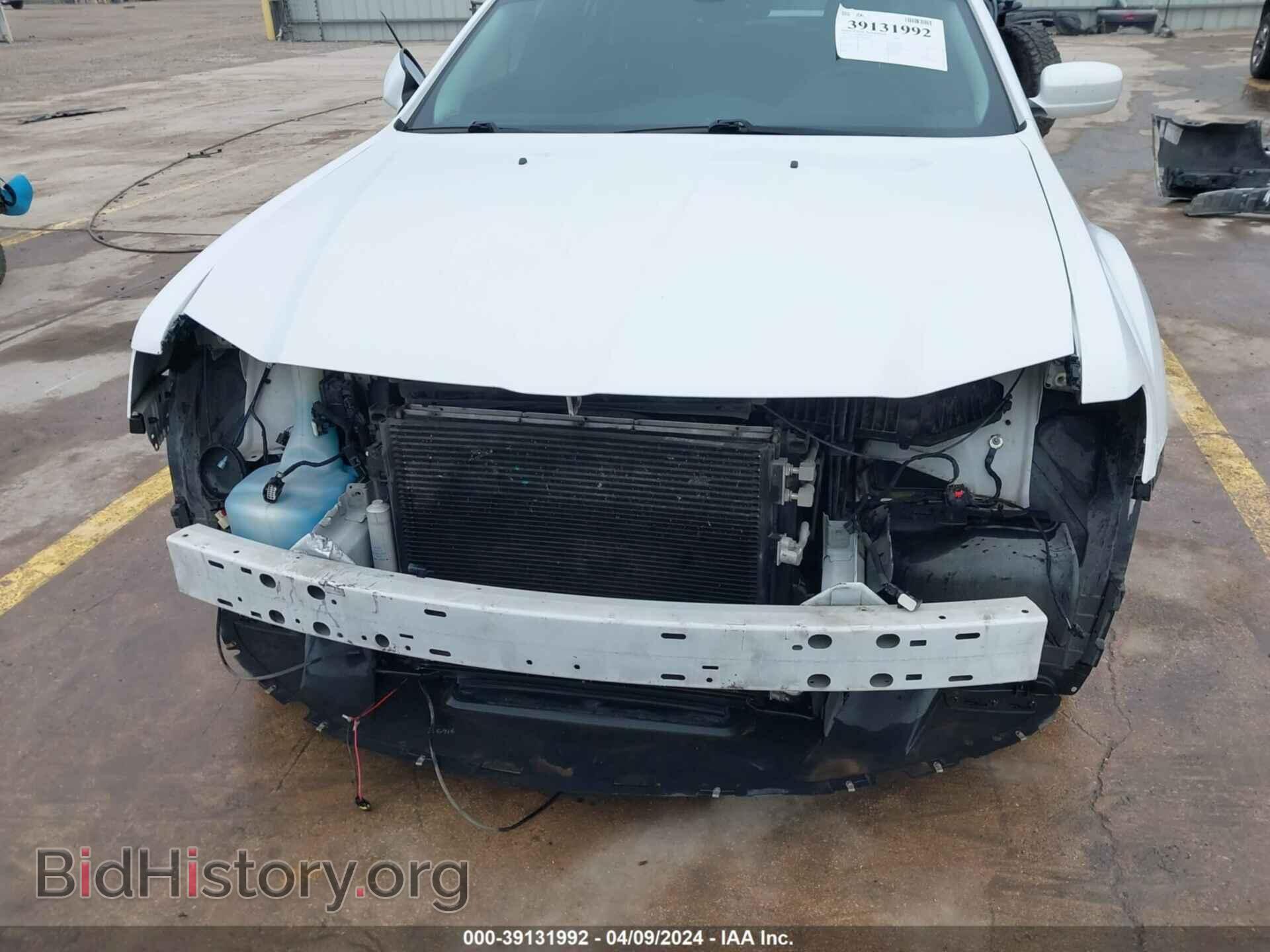 2015 CHRYSLER 300 - VIN: 2C3CCAAG8FH894067 - Фото 6