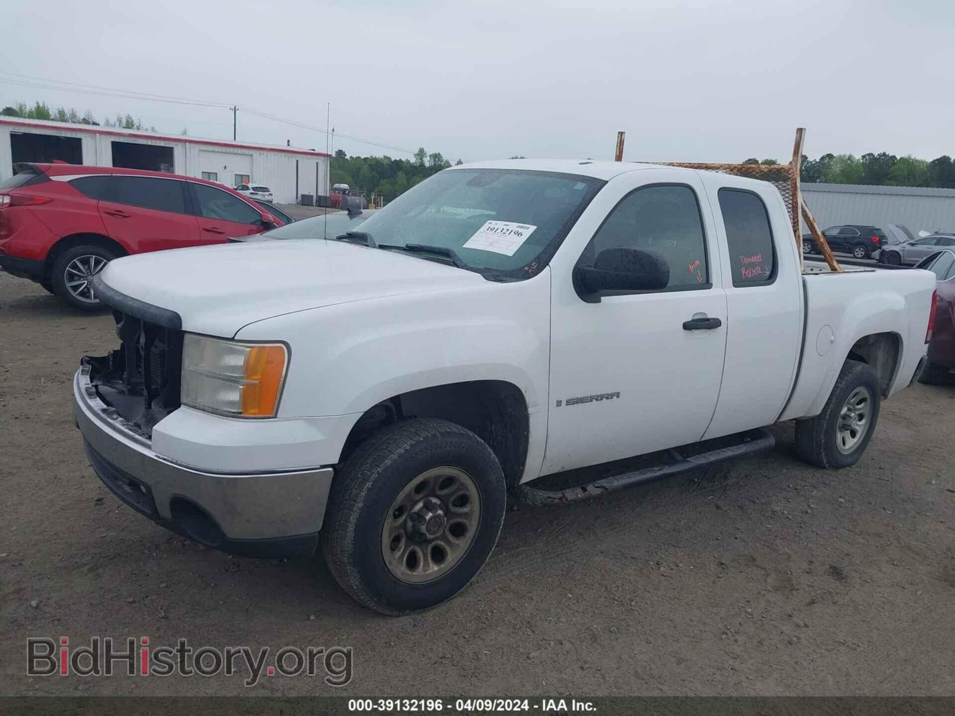 2007 GMC SIERRA 1500 - VIN: 1GTEC19C07Z567105 - Фото 2