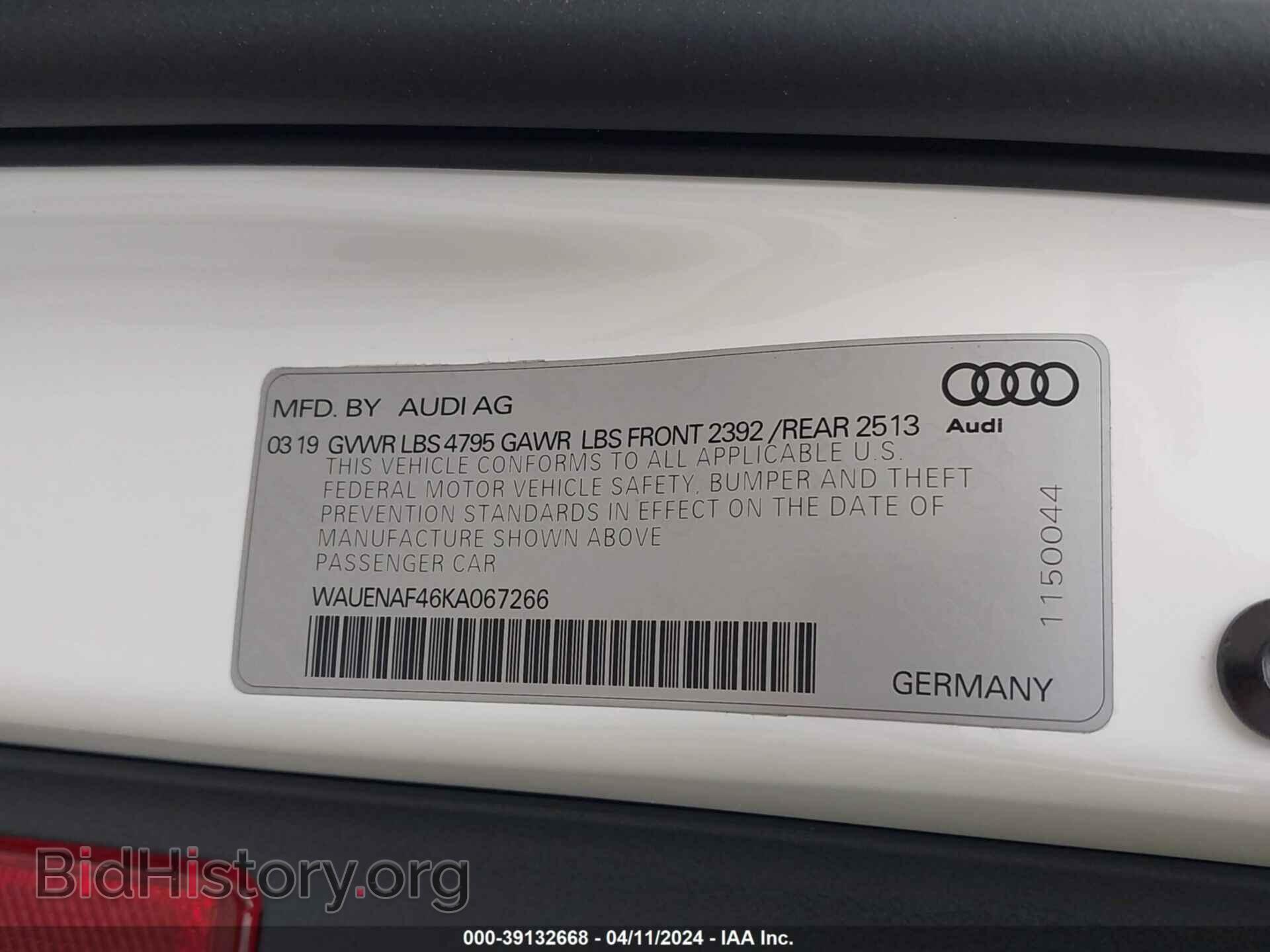 2019 AUDI A4 - VIN: WAUENAF46KA067266 - Фото 9