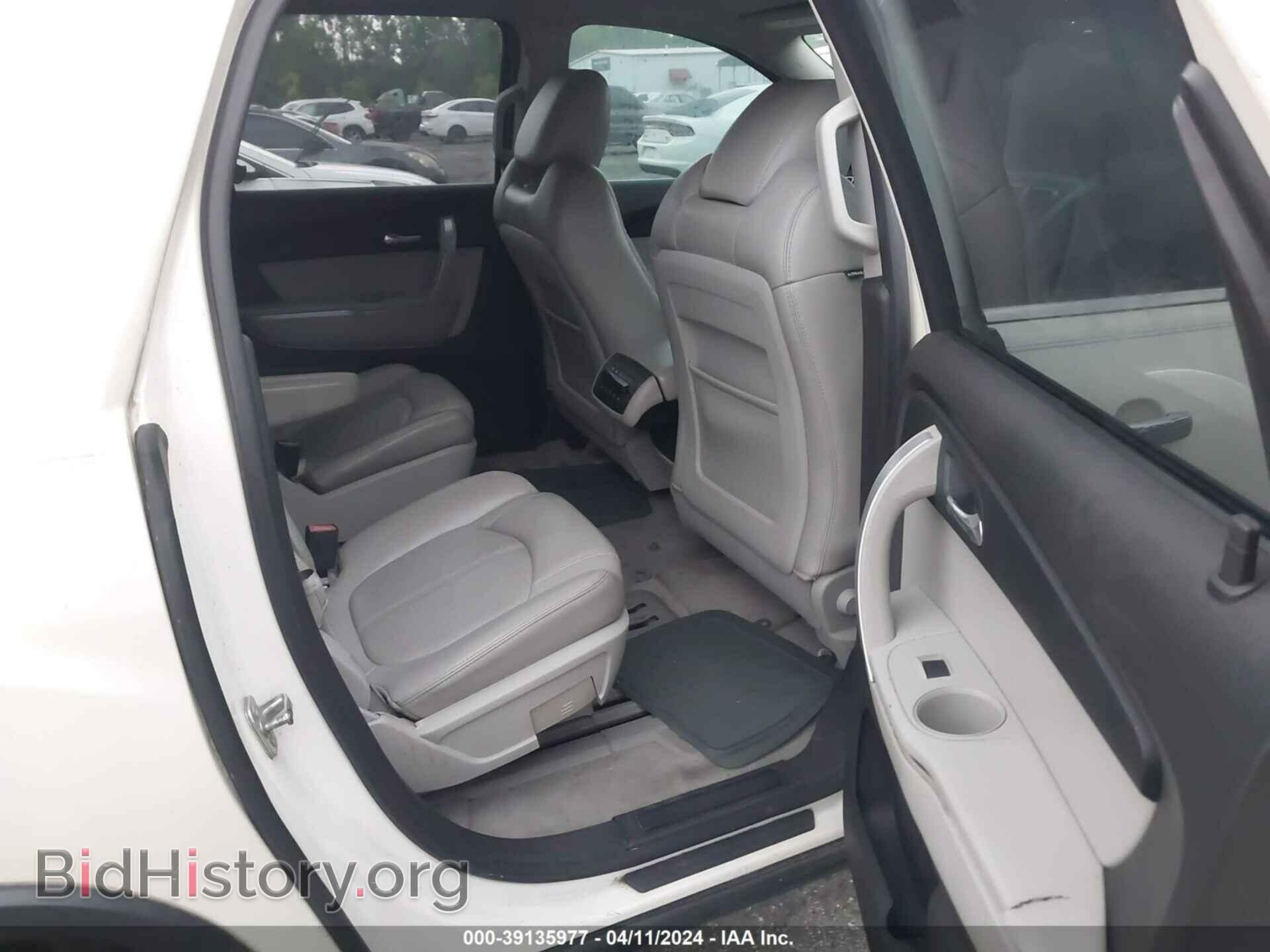 2010 GMC ACADIA - VIN: 1GKLRMED9AJ178785 - Фото 8