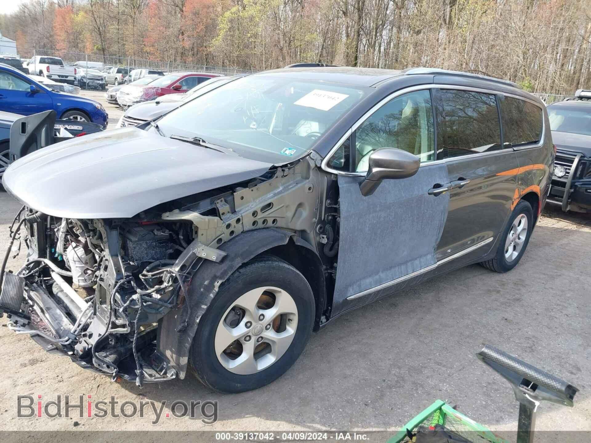 2017 CHRYSLER PACIFICA - VIN: 2C4RC1EG0HR579034 - Photo 2