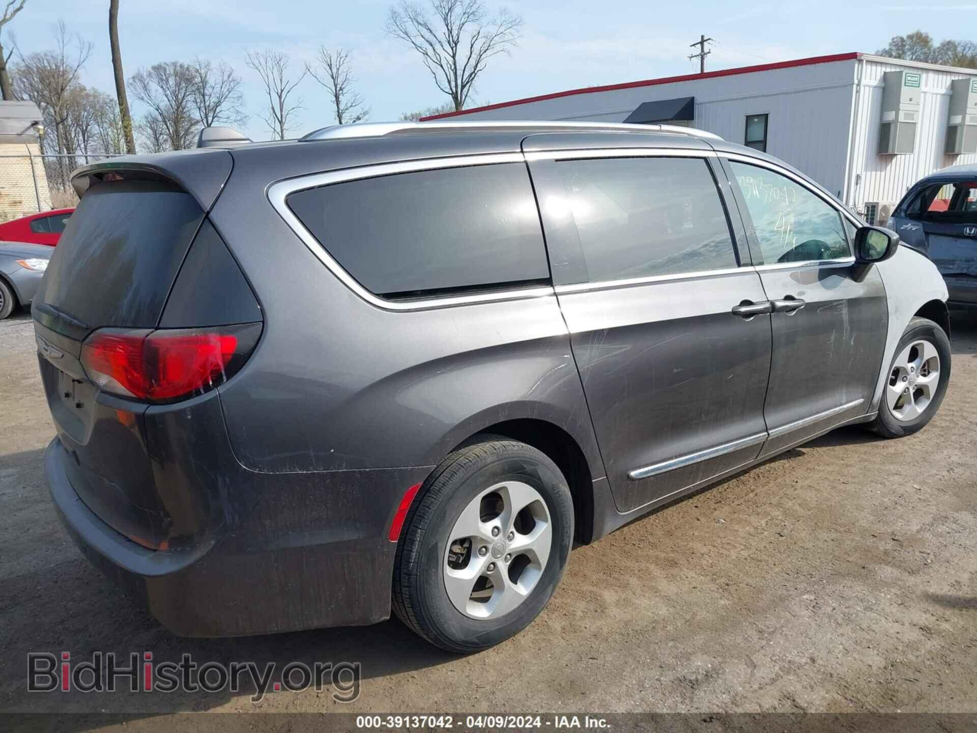 2017 CHRYSLER PACIFICA - VIN: 2C4RC1EG0HR579034 - Photo 4