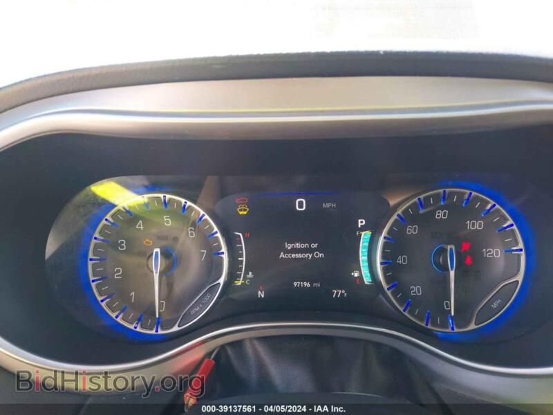 2019 Chrysler PACIFICA (VIN 2C4RC1FG0KR522838) — photo 7 of 17