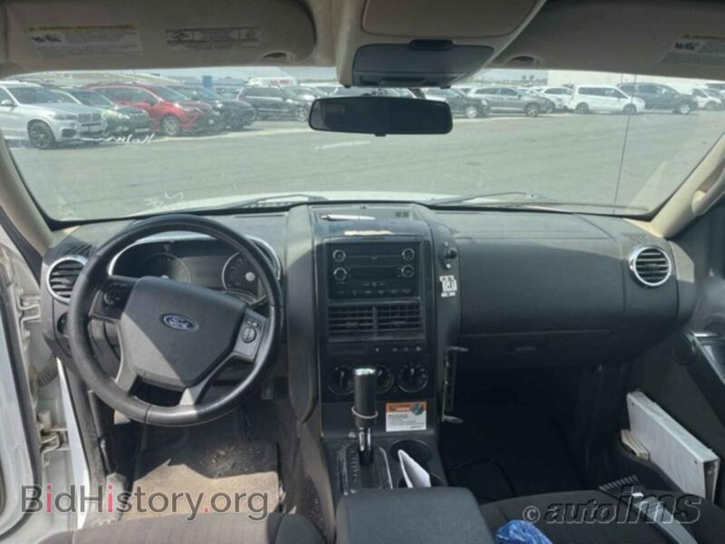 2010 Ford EXPLORER (VIN 1FMEU7DE4AUA42735) — фото 6 из 20