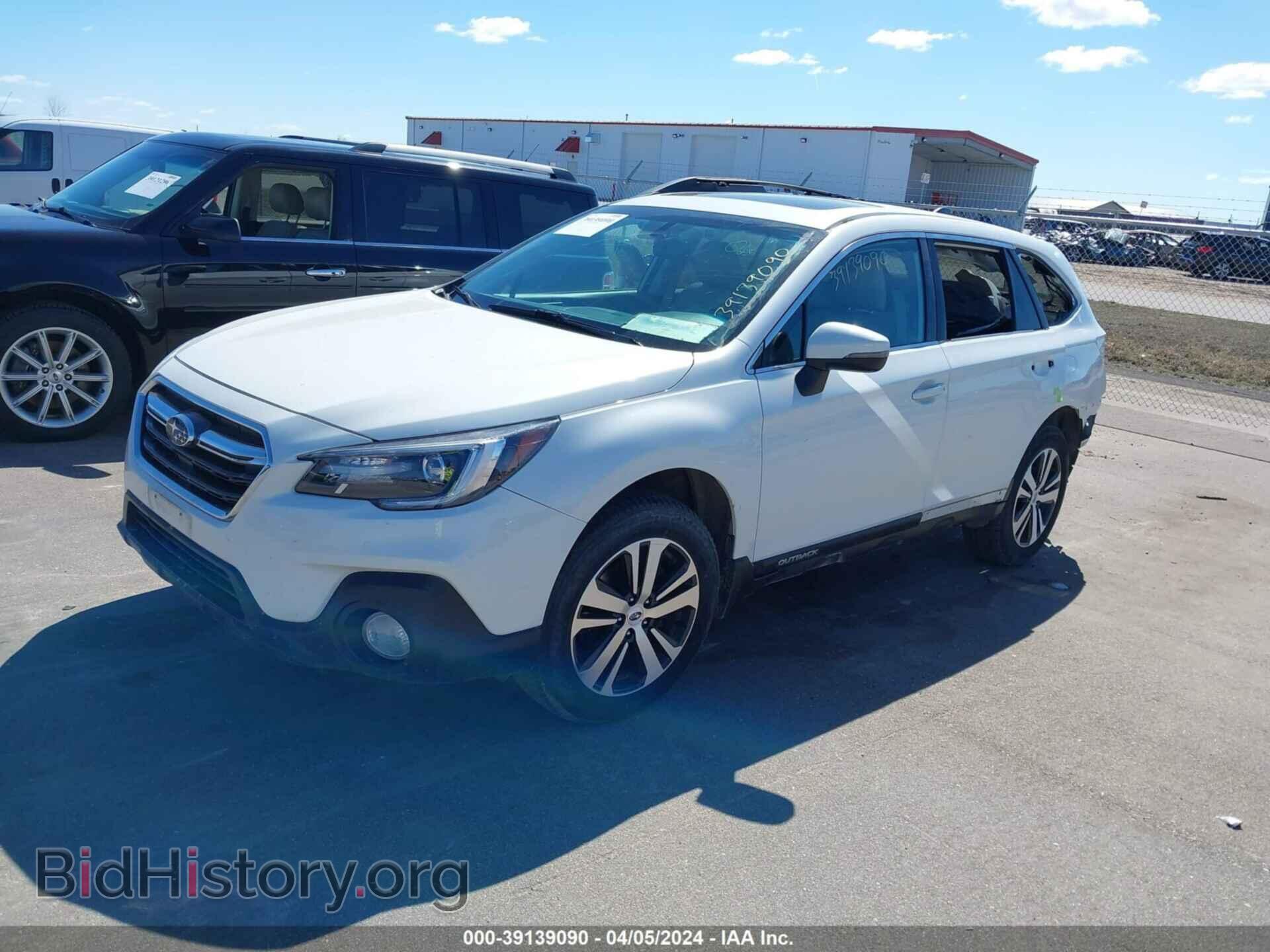 2018 SUBARU OUTBACK - VIN: 4S4BSANC3J3336779 - Фото 2