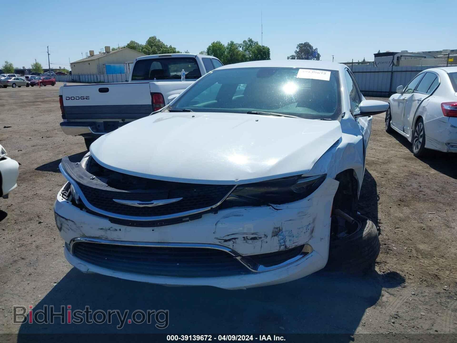 2016 CHRYSLER 200 - VIN: 1C3CCCAB0GN106598 - Фото 6