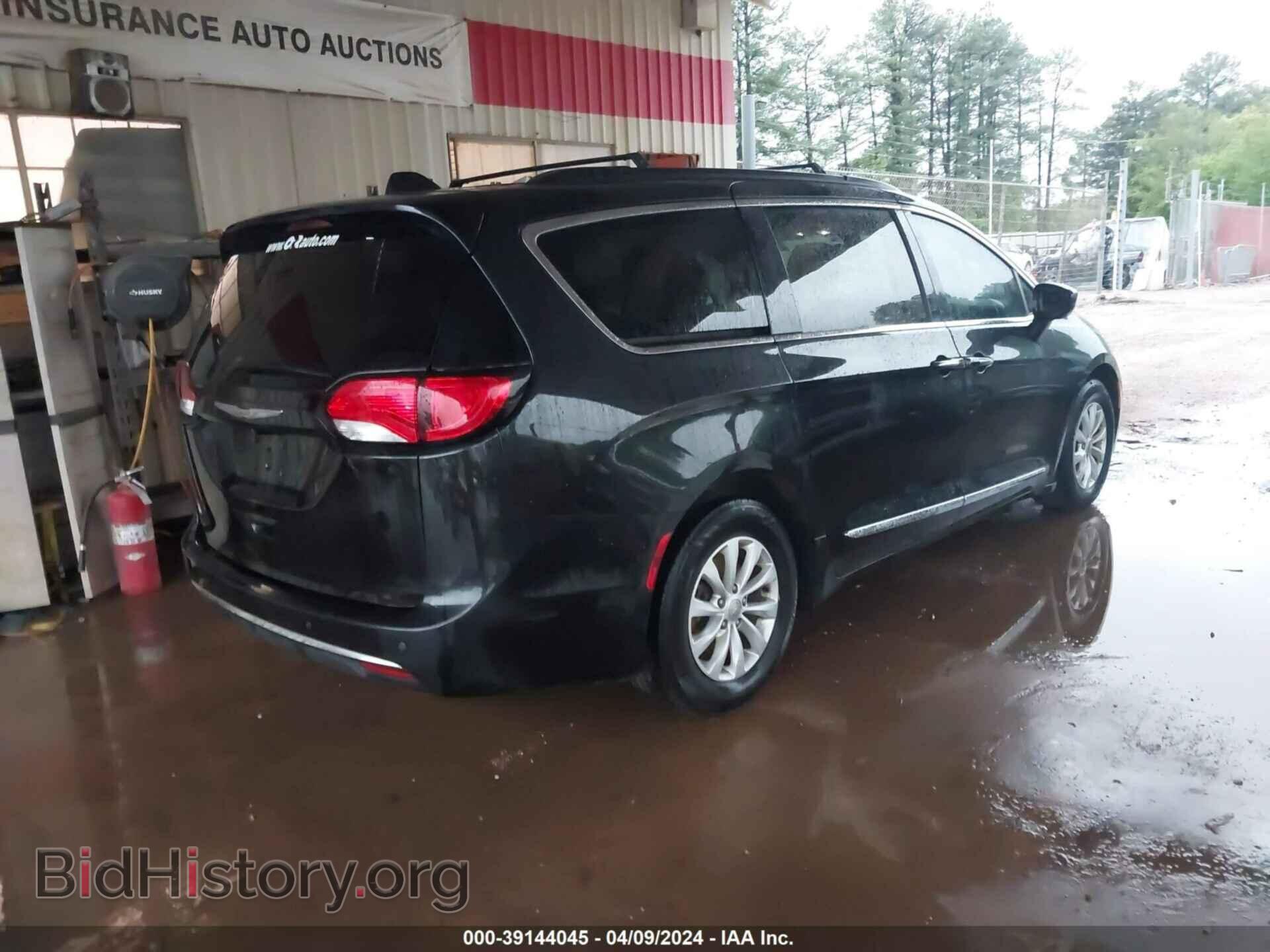 2017 CHRYSLER PACIFICA - VIN: 2C4RC1BG7HR569864 - Photo 4