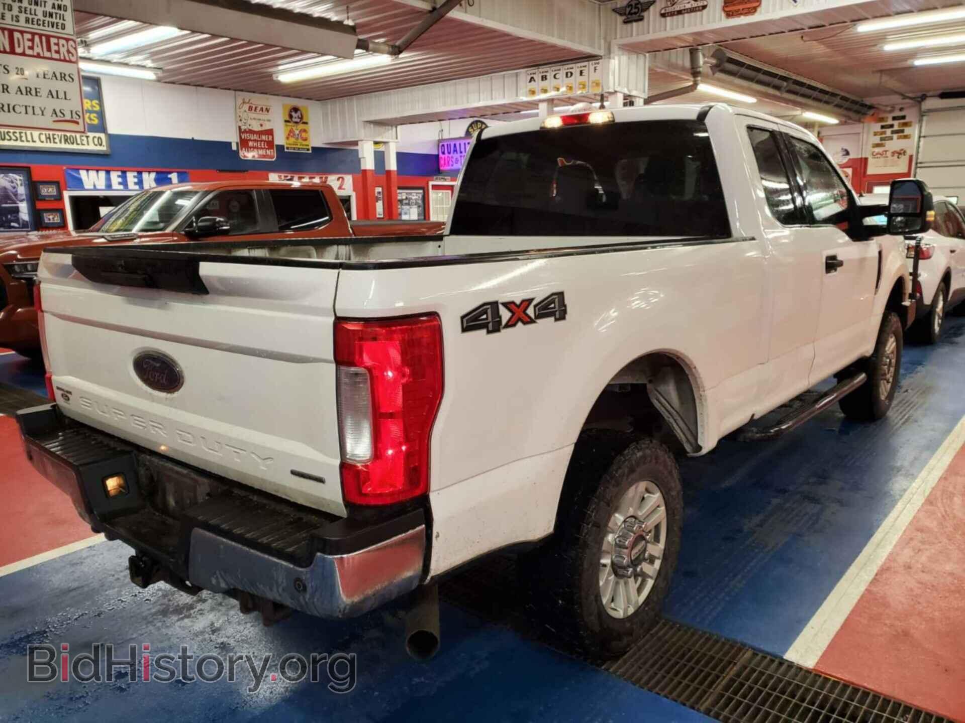 2017 FORD F-250 - VIN: 1FT7X2B68HEB27357 - Фото 21