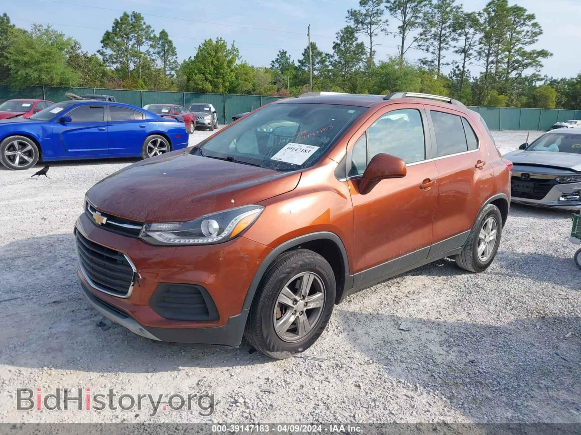2019 CHEVROLET TRAX - VIN: 3GNCJLSB3KL265924 - Фото 2
