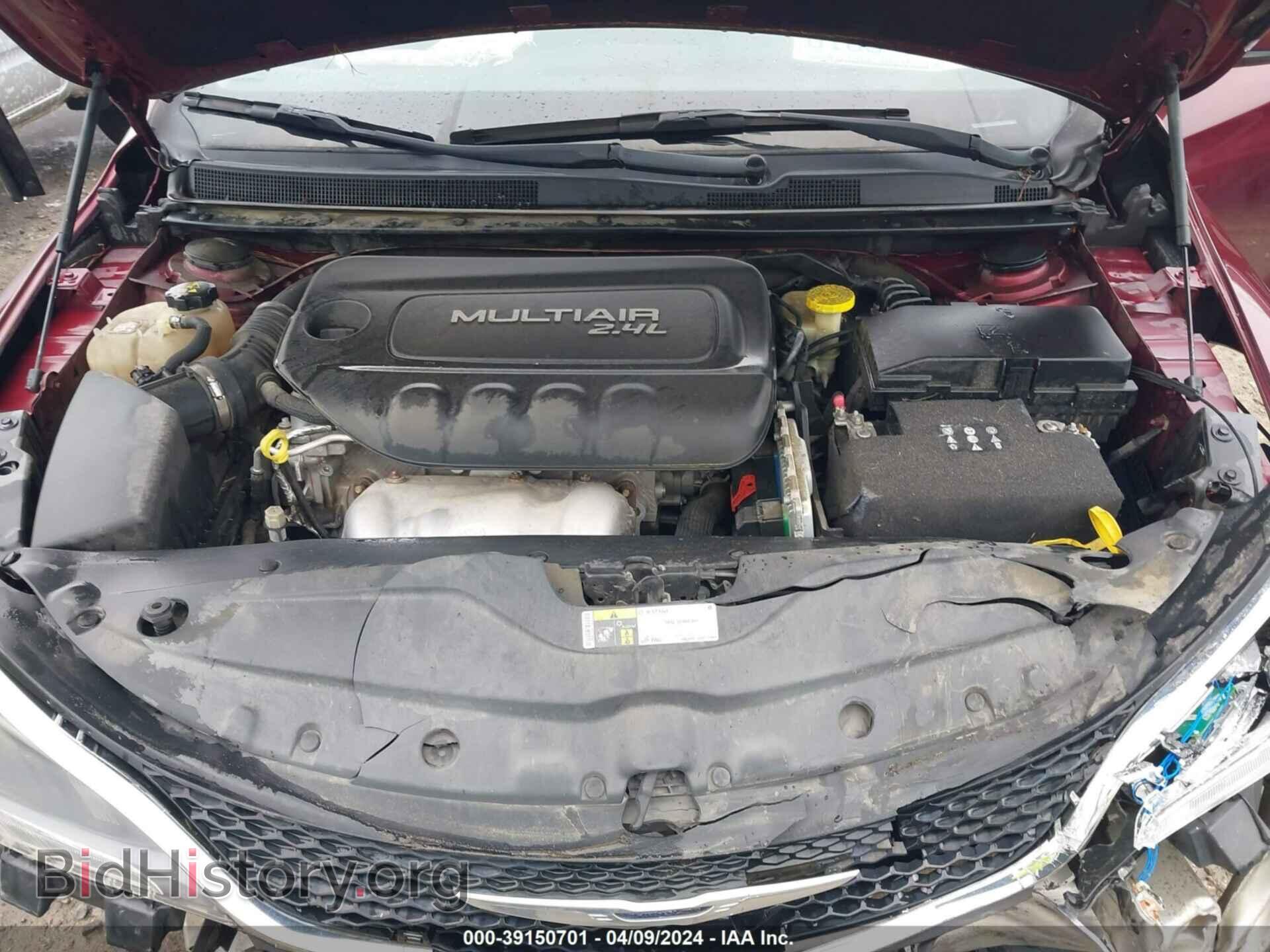 2016 CHRYSLER 200 - VIN: 1C3CCCAB3GN165483 - Фото 10