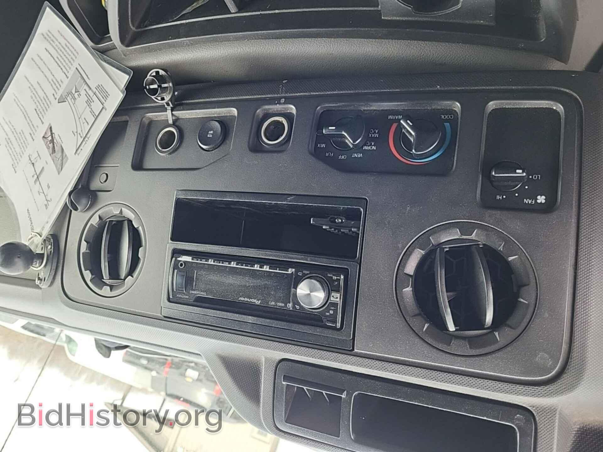 2011 FORD ECONOLINE - VIN: 1FTNE2EL7BDA70967 - Photo 27