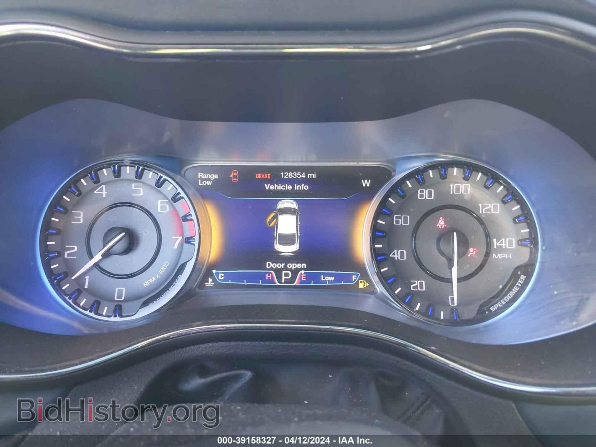 2016 CHRYSLER 200 - VIN: 1C3CCCBBXGN107997 - Фото 16