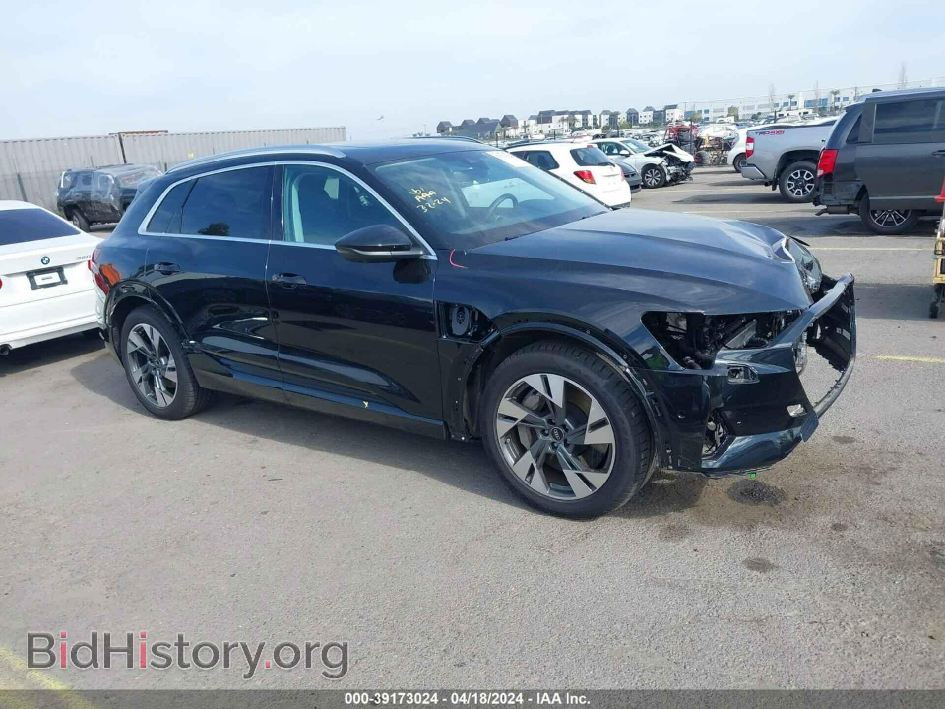 Фотография WA1LAAGEXPB008018 - AUDI E-TRON 2023