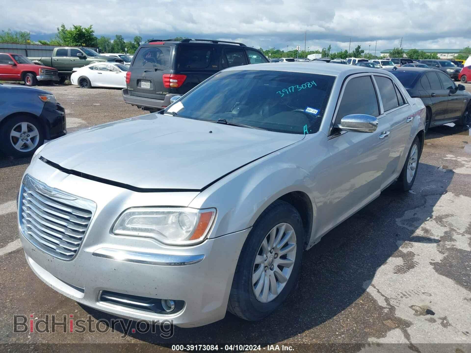 2012 CHRYSLER 300 - VIN: 2C3CCACG3CH250923 - Фото 2