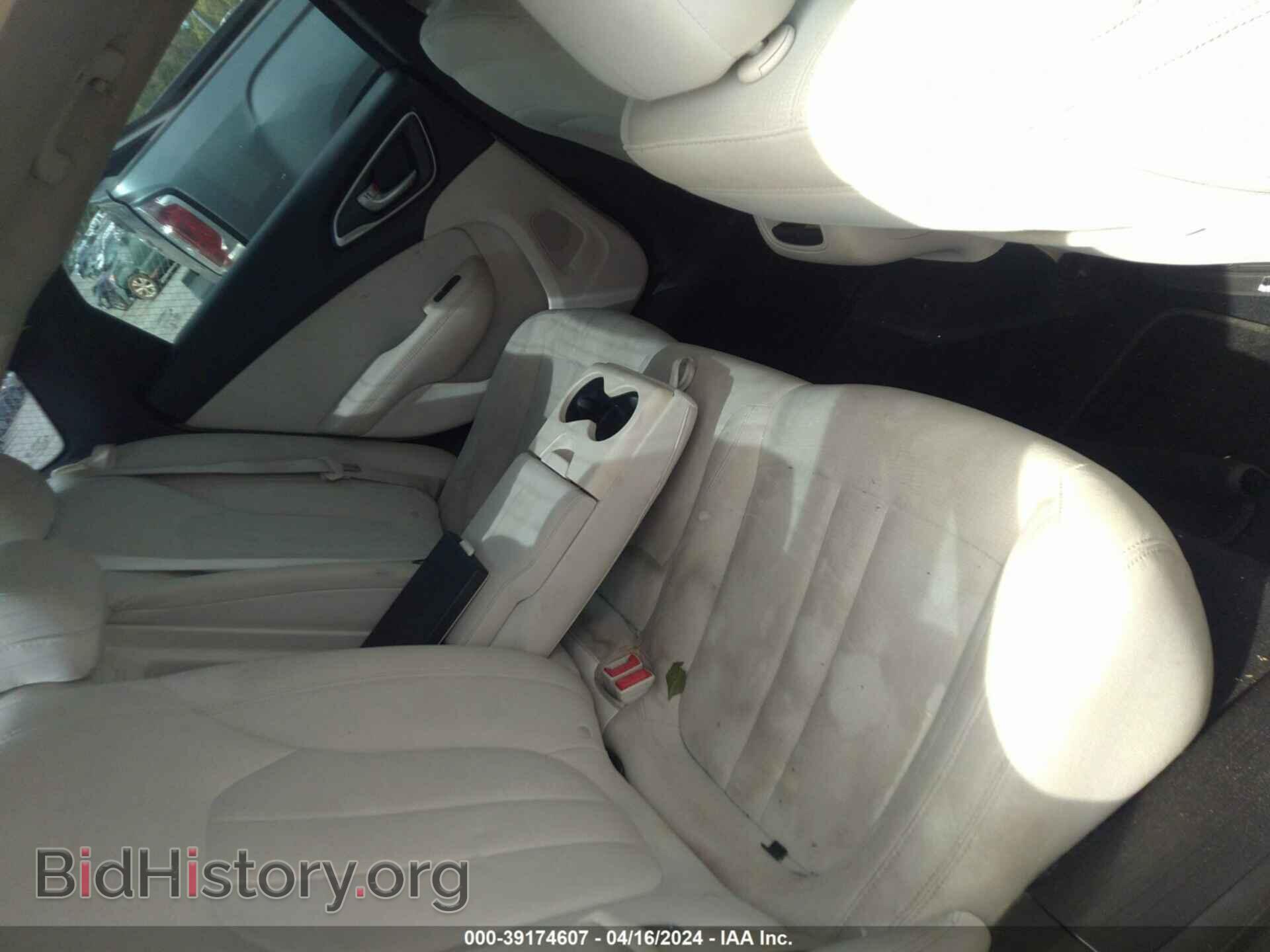 2015 CHRYSLER 200 - VIN: 1C3CCCAB8FN694832 - Фото 8