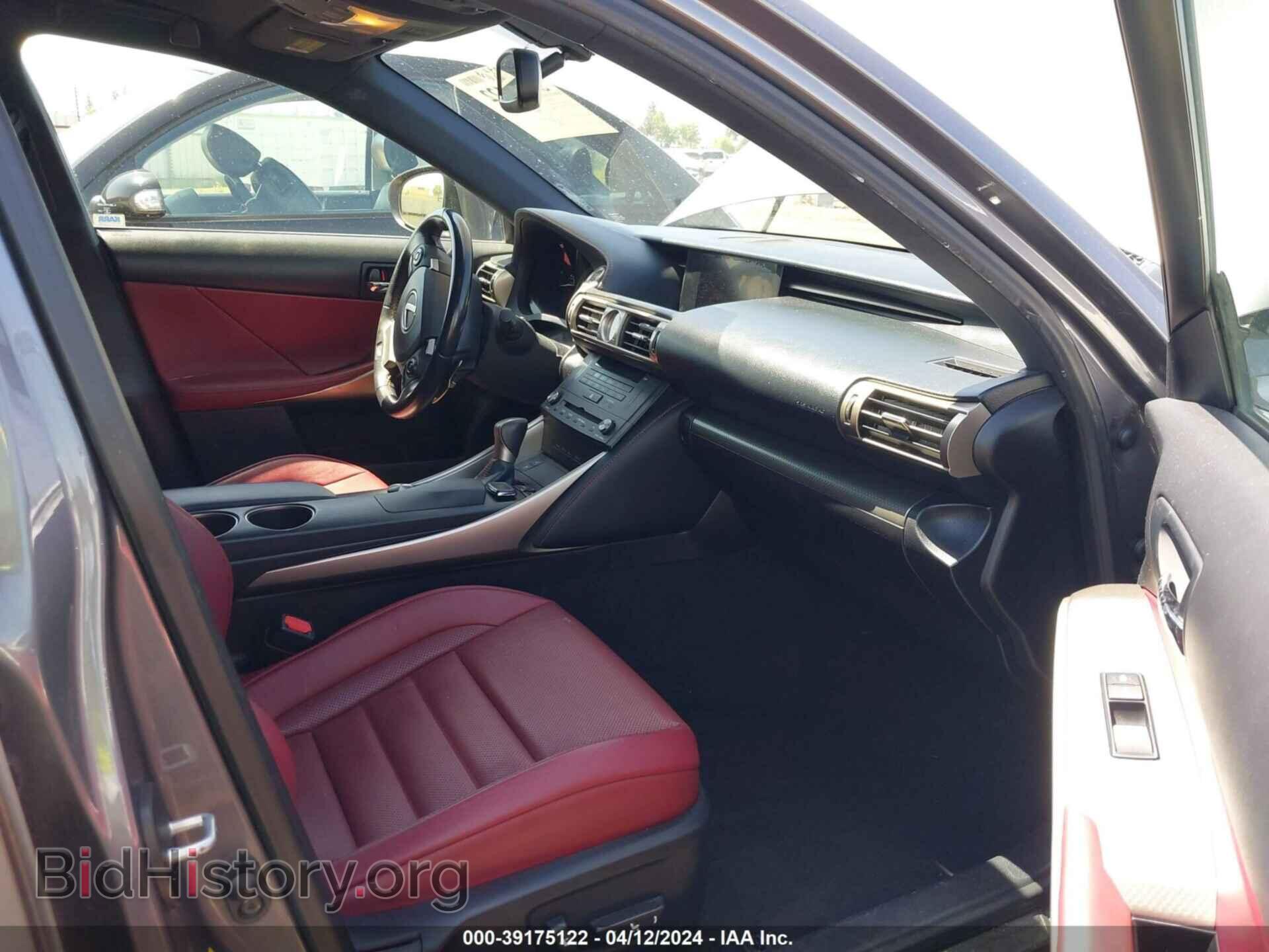 2016 LEXUS IS 200T - VIN: JTHBA1D24G5001655 - Фото 5