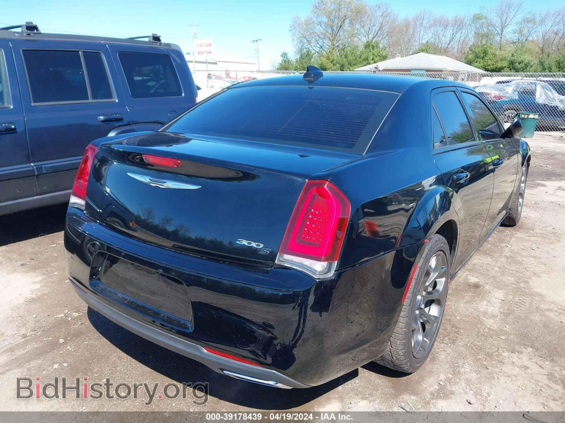 2015 CHRYSLER 300 - VIN: 2C3CCABG5FH781045 - Фото 4