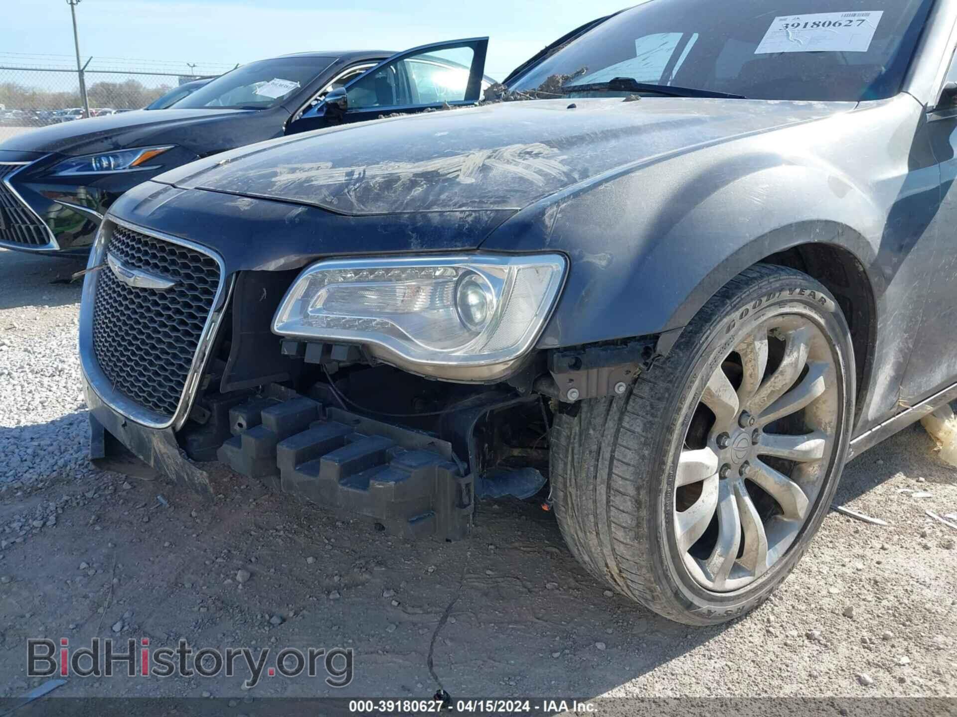 2019 CHRYSLER 300 - VIN: 2C3CCAEG8KH555703 - Фото 6