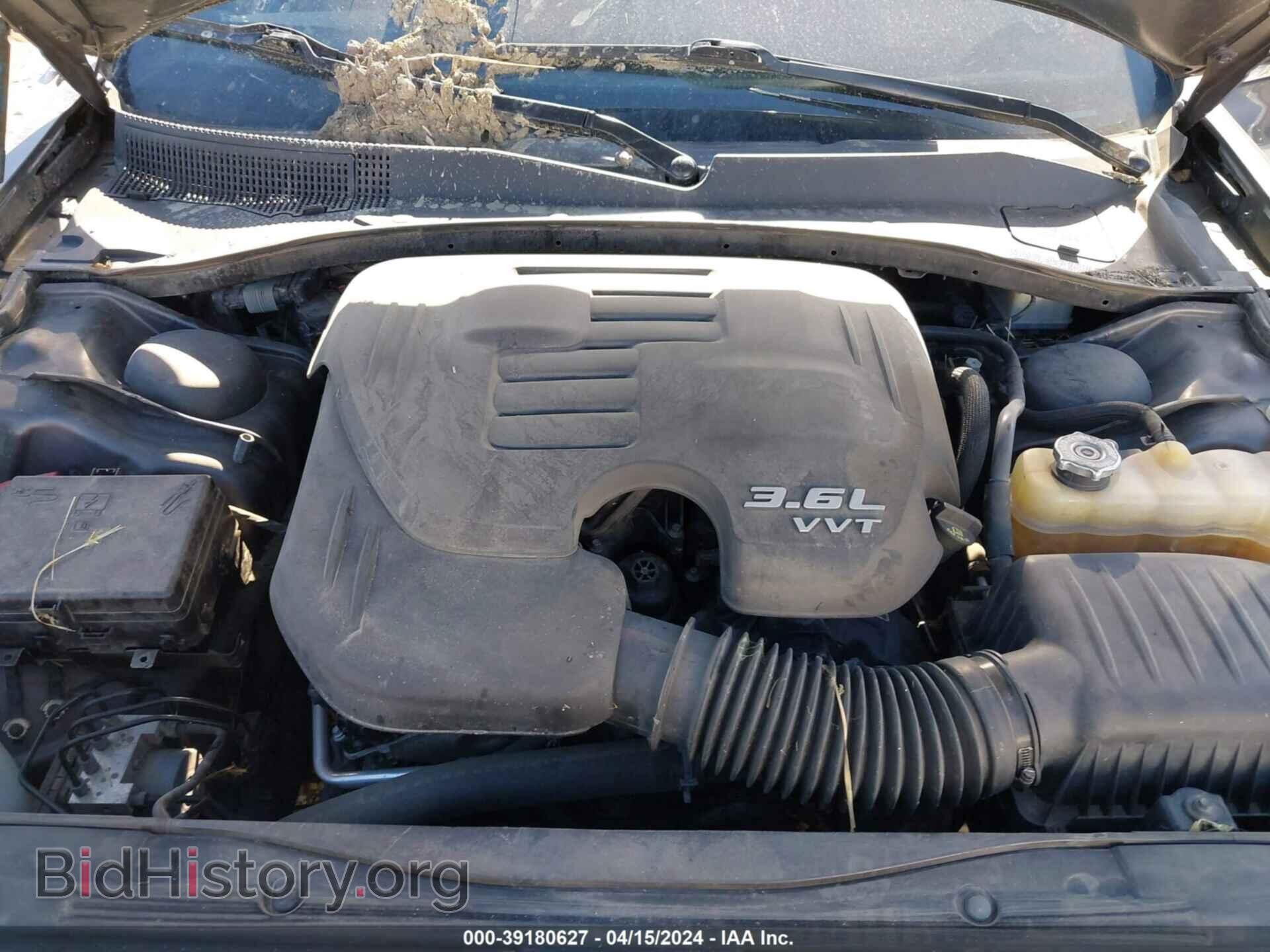 2019 CHRYSLER 300 - VIN: 2C3CCAEG8KH555703 - Фото 10