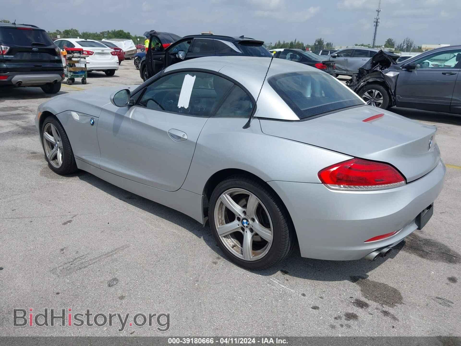 2011 BMW Z4 - VIN: WBALM5C53BE378564 - Фото 3