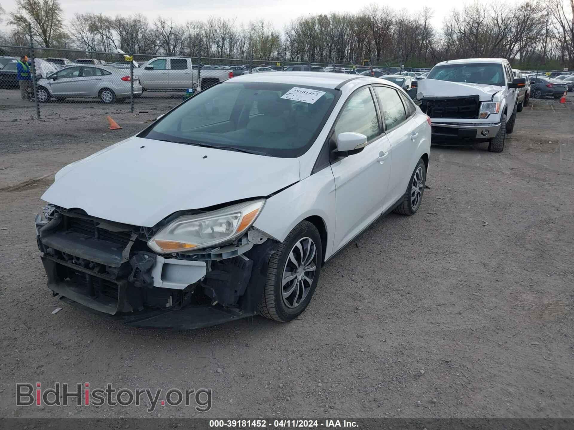 2013 FORD FOCUS - VIN: 1FADP3F22DL364079 - Photo 2