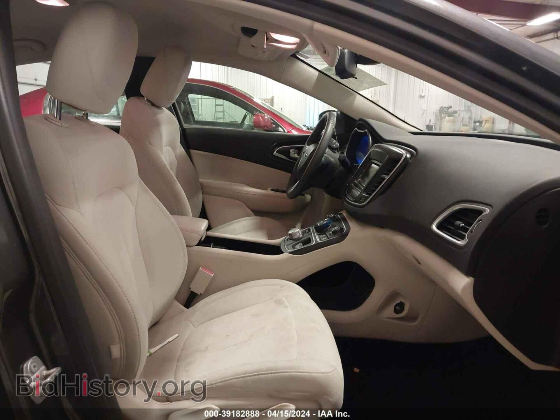 2016 CHRYSLER 200 - VIN: 1C3CCCAB4GN181689 - Фото 5