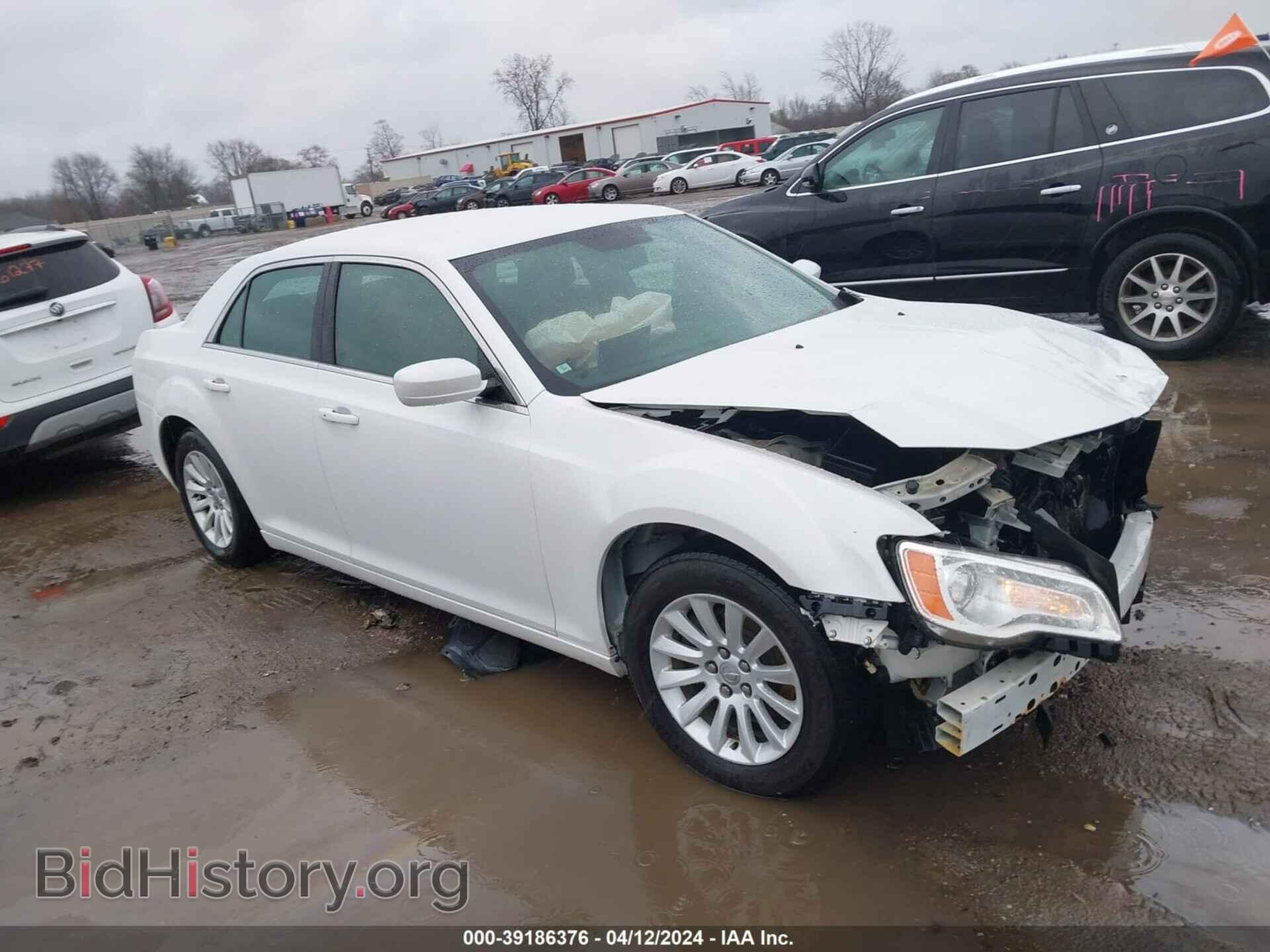 Фотография 2C3CCAAG5CH105286 - CHRYSLER 300 2012