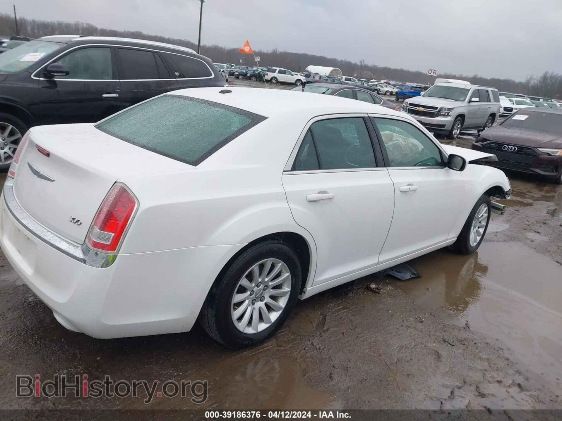 2012 CHRYSLER 300 - VIN: 2C3CCAAG5CH105286 - Фото 4