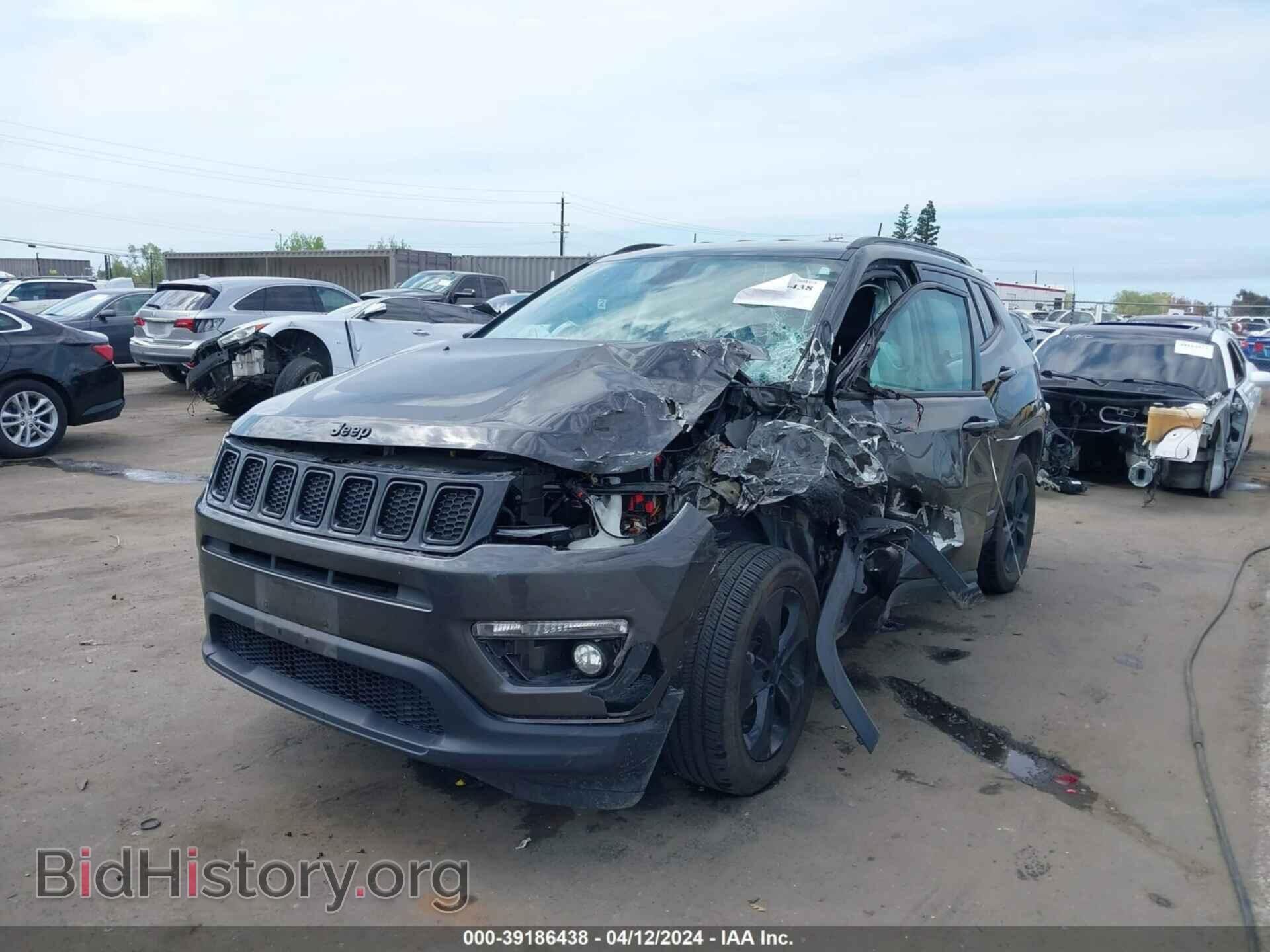 2018 JEEP COMPASS - VIN: 3C4NJDBB1JT395710 - Фото 2