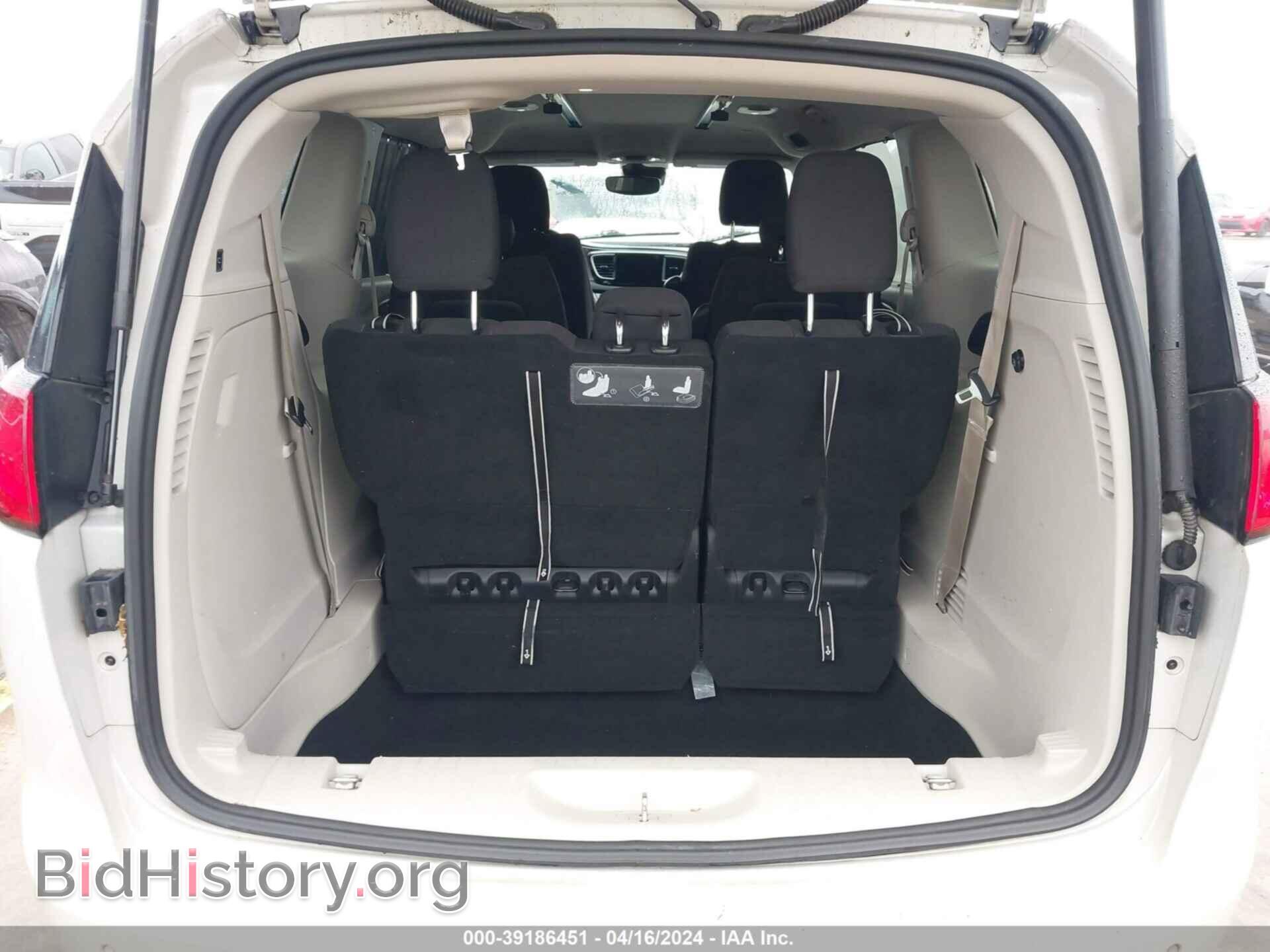 2020 CHRYSLER PACIFICA - VIN: 2C4RC1FG3LR216086 - Photo 8