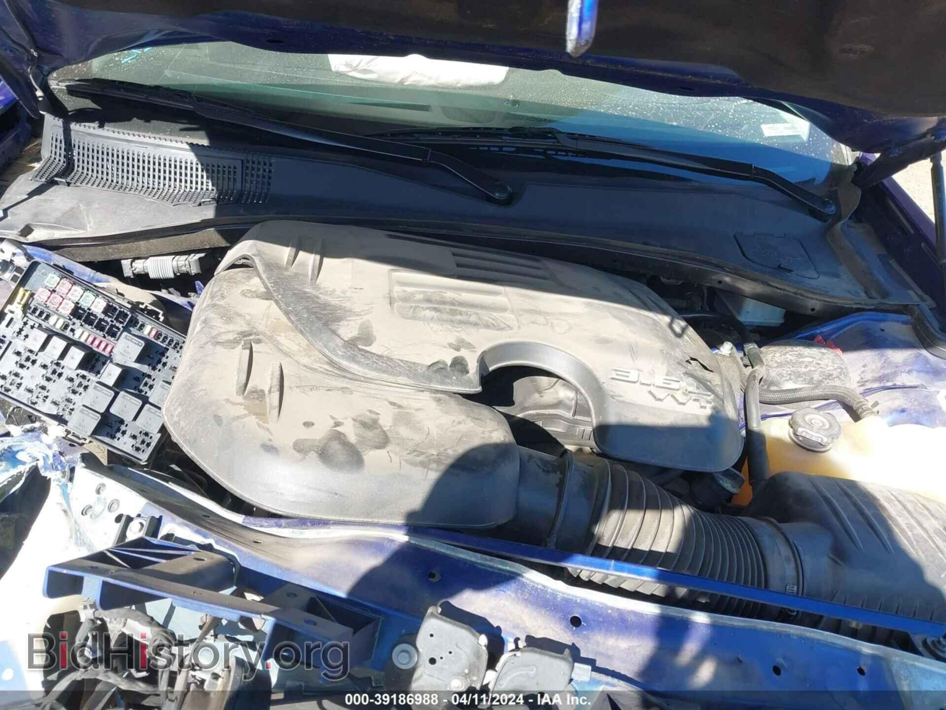 2019 CHRYSLER 300 - VIN: 2C3CCAAG0KH722433 - Фото 10