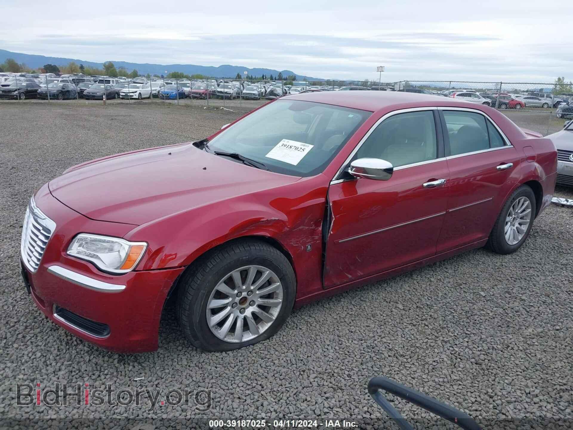 2013 CHRYSLER 300 - VIN: 2C3CCAAG4DH662014 - Фото 2