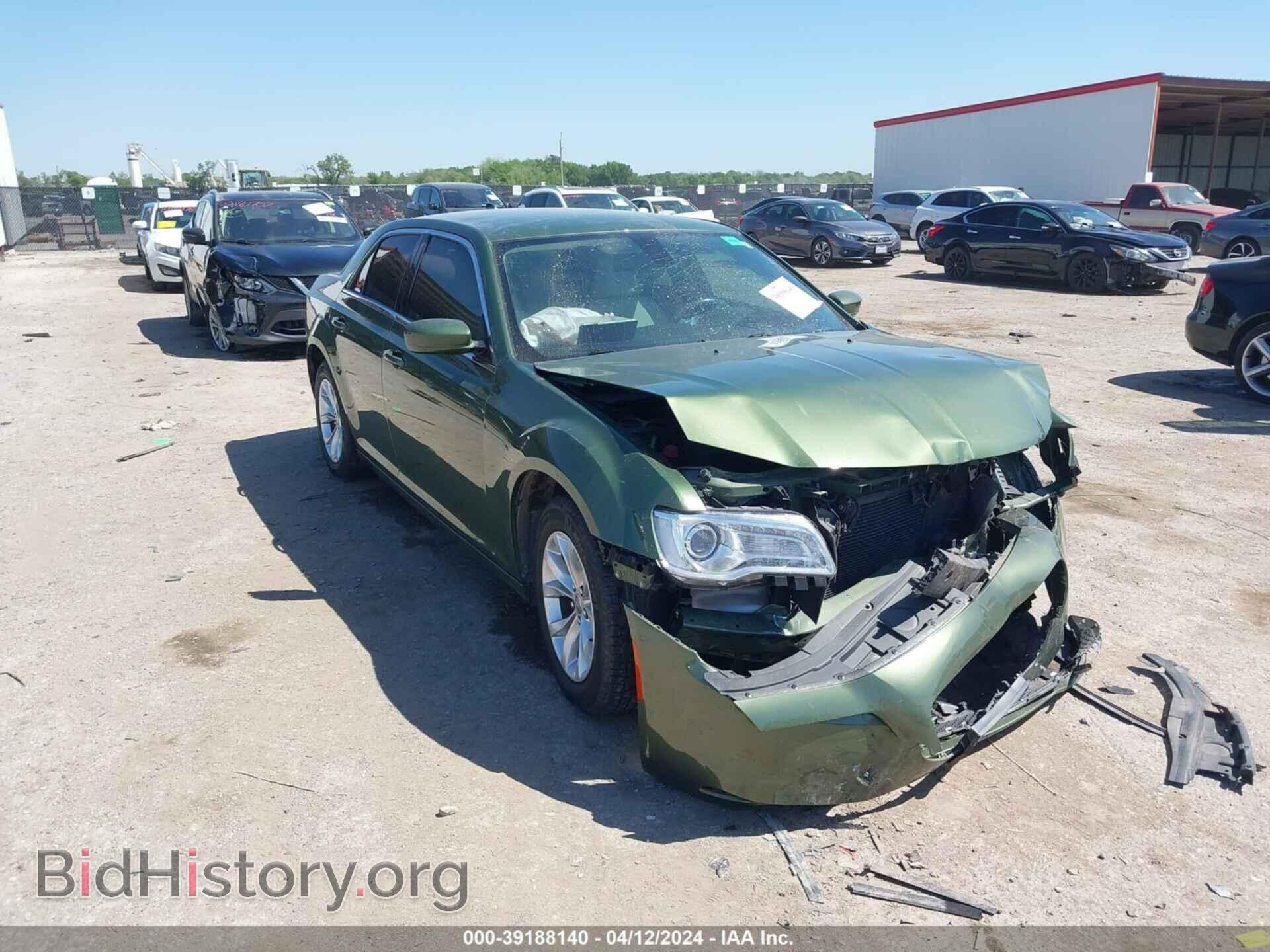 Photo 2C3CCAAGXJH170972 - CHRYSLER 300 2018